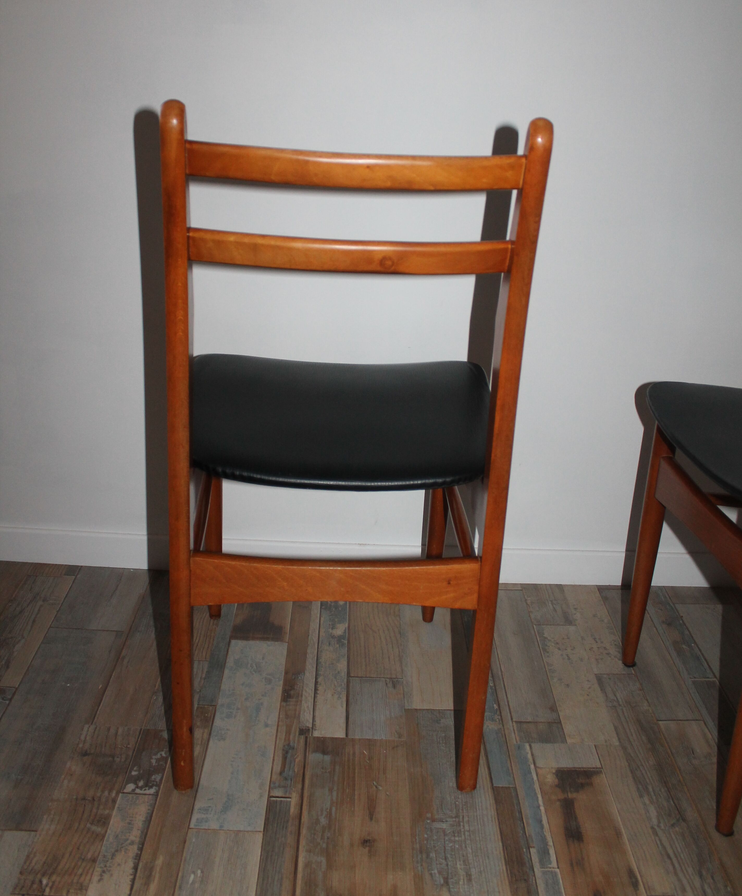 Lot 4 scandinavian chairs from the 60s