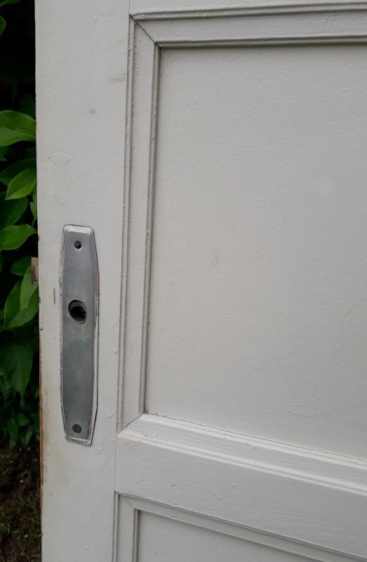 Porte vintage panneautée