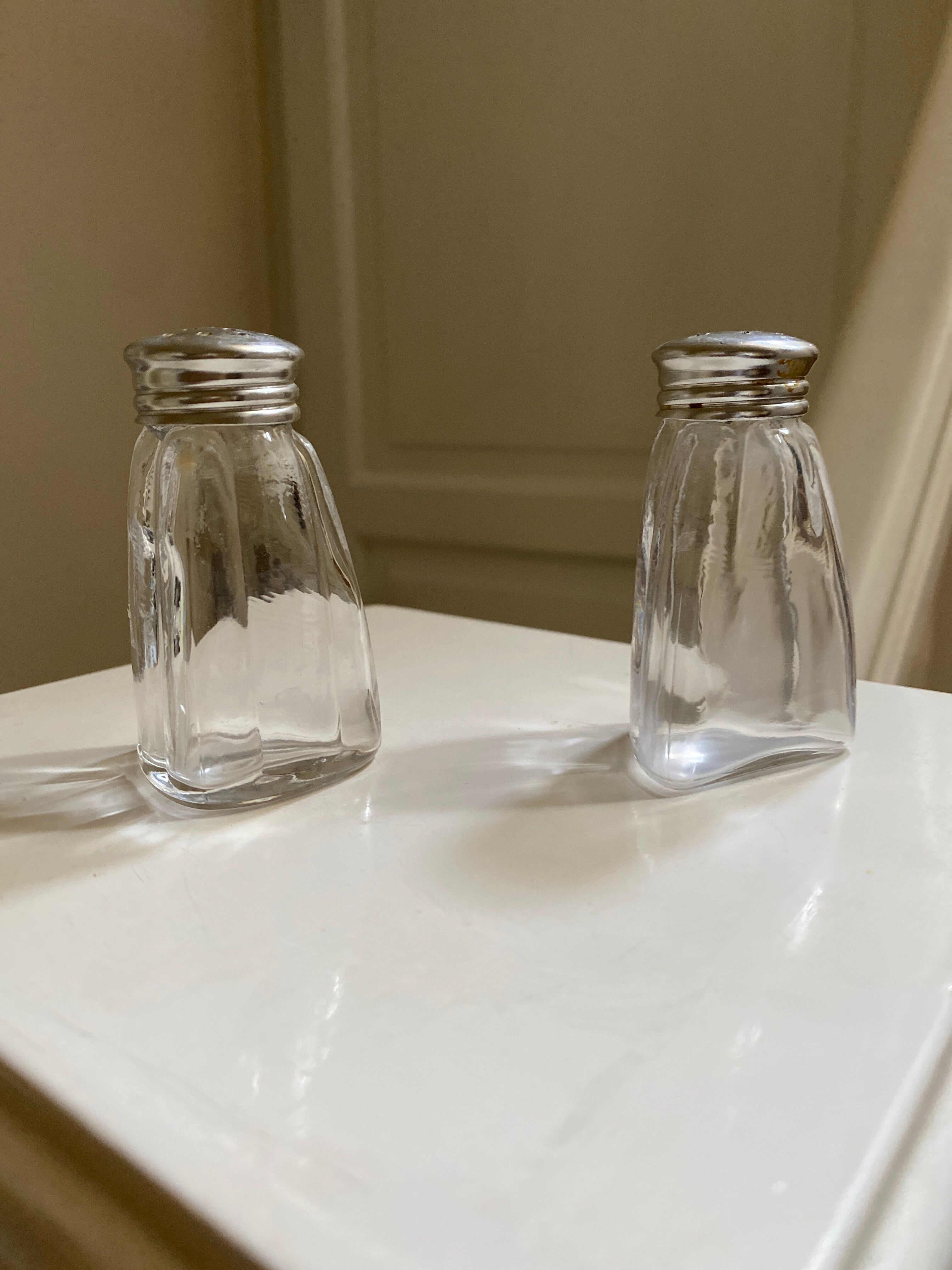 Service oil vinegar salt pepper with tray