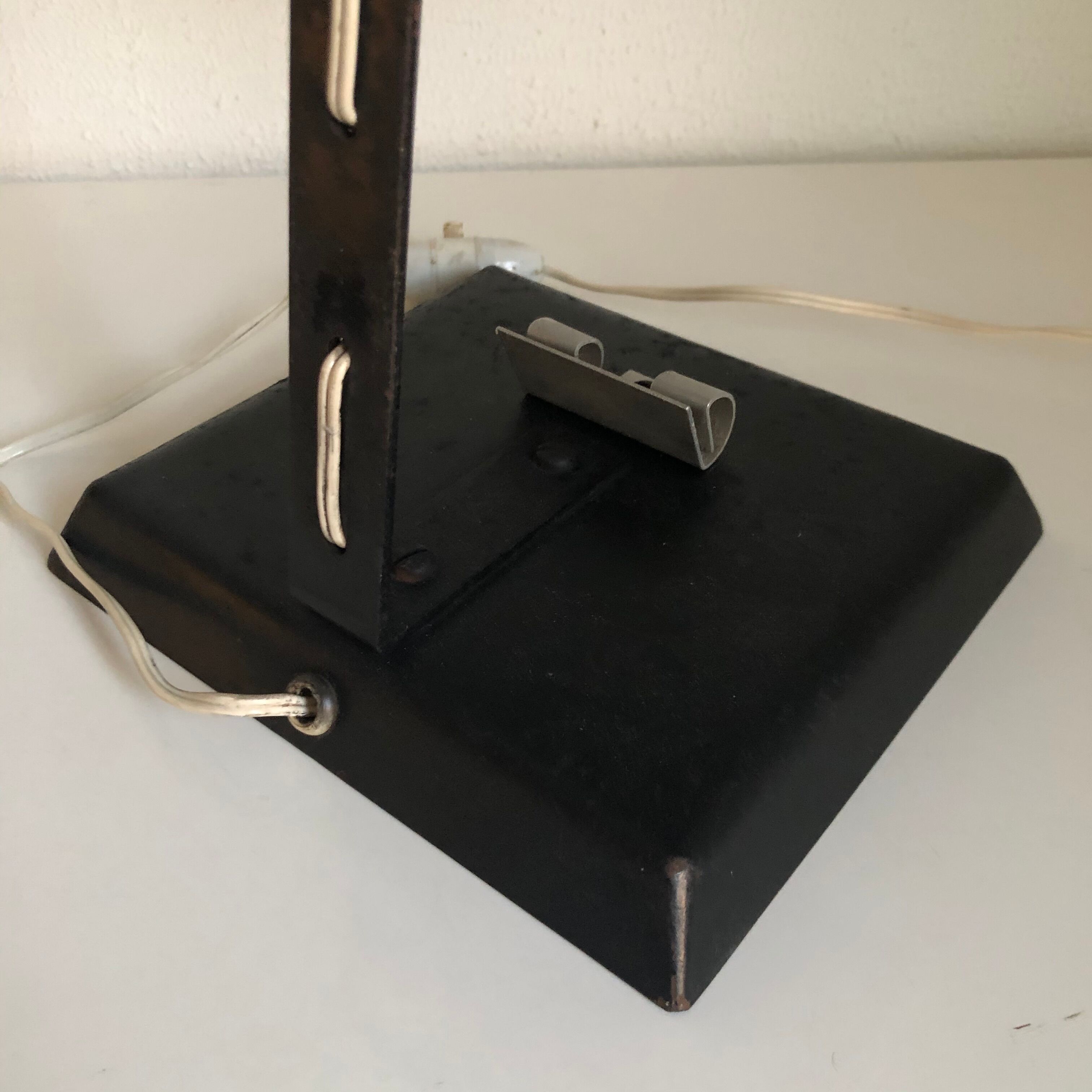 Art Deco metal lamp and vintage Bakelite 1930 - 32 cm