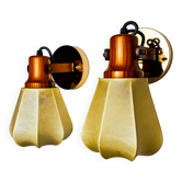 Paire d'appliques "Cocoon" articulées en résine et pin, Italie, 1970