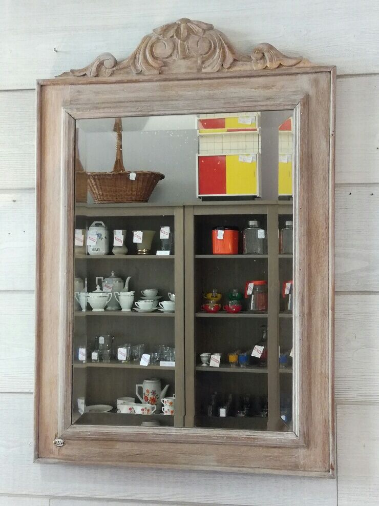 White wooden mirror 75x51cm