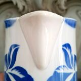 Pichet ancien en faïence Digoin