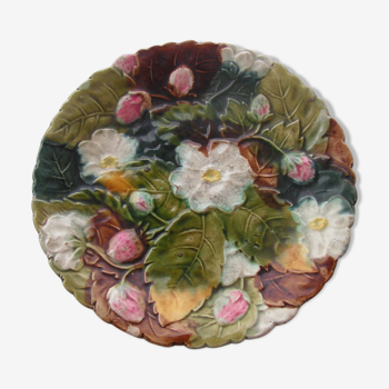 Decorative plate in strawberry decor barbotinne