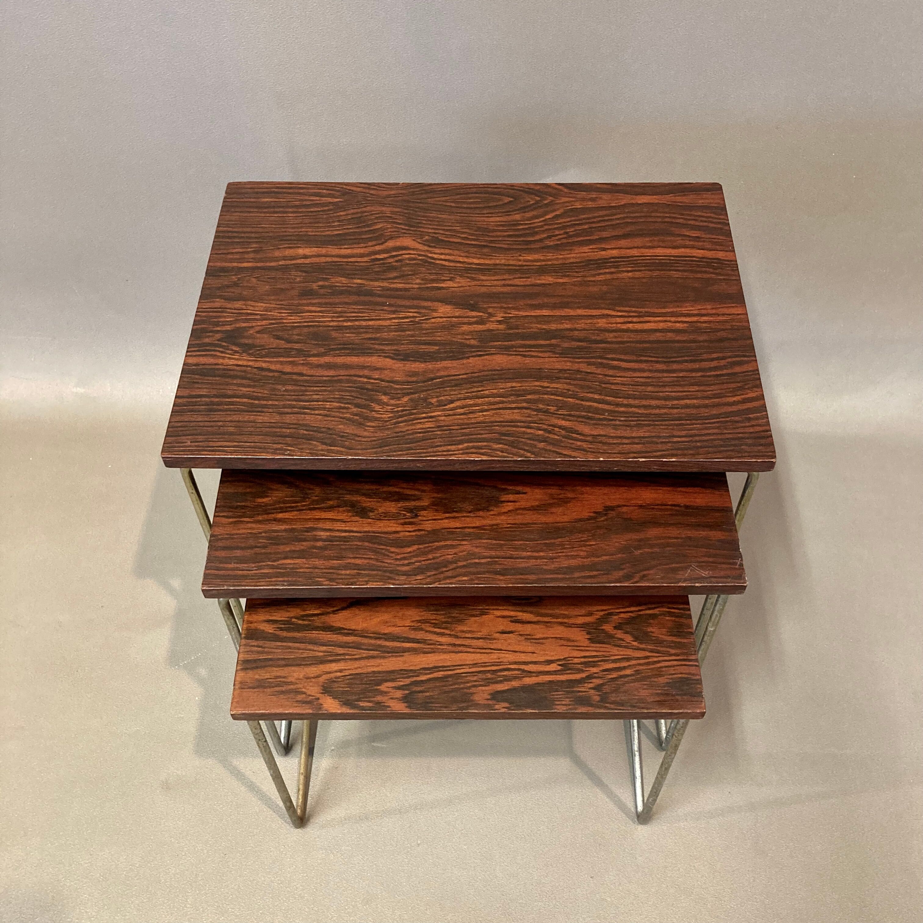 Design trundle table 1950