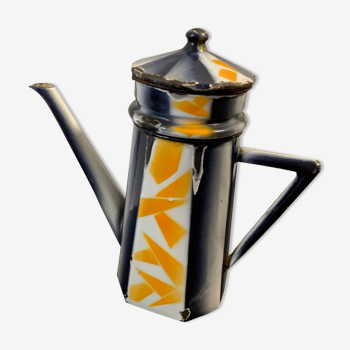 Cafetière en tôle émaillée