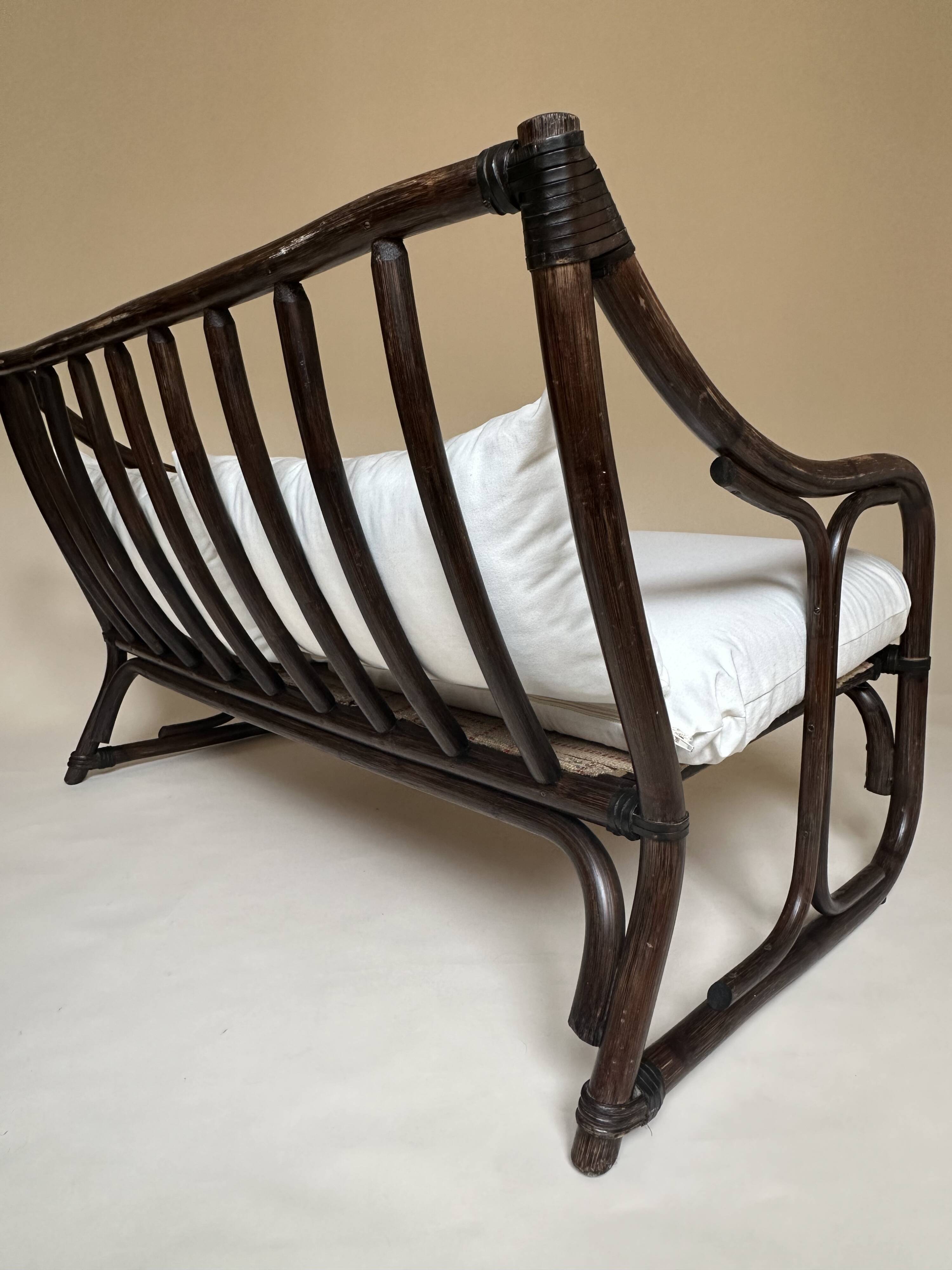 Two-seater rattan bench