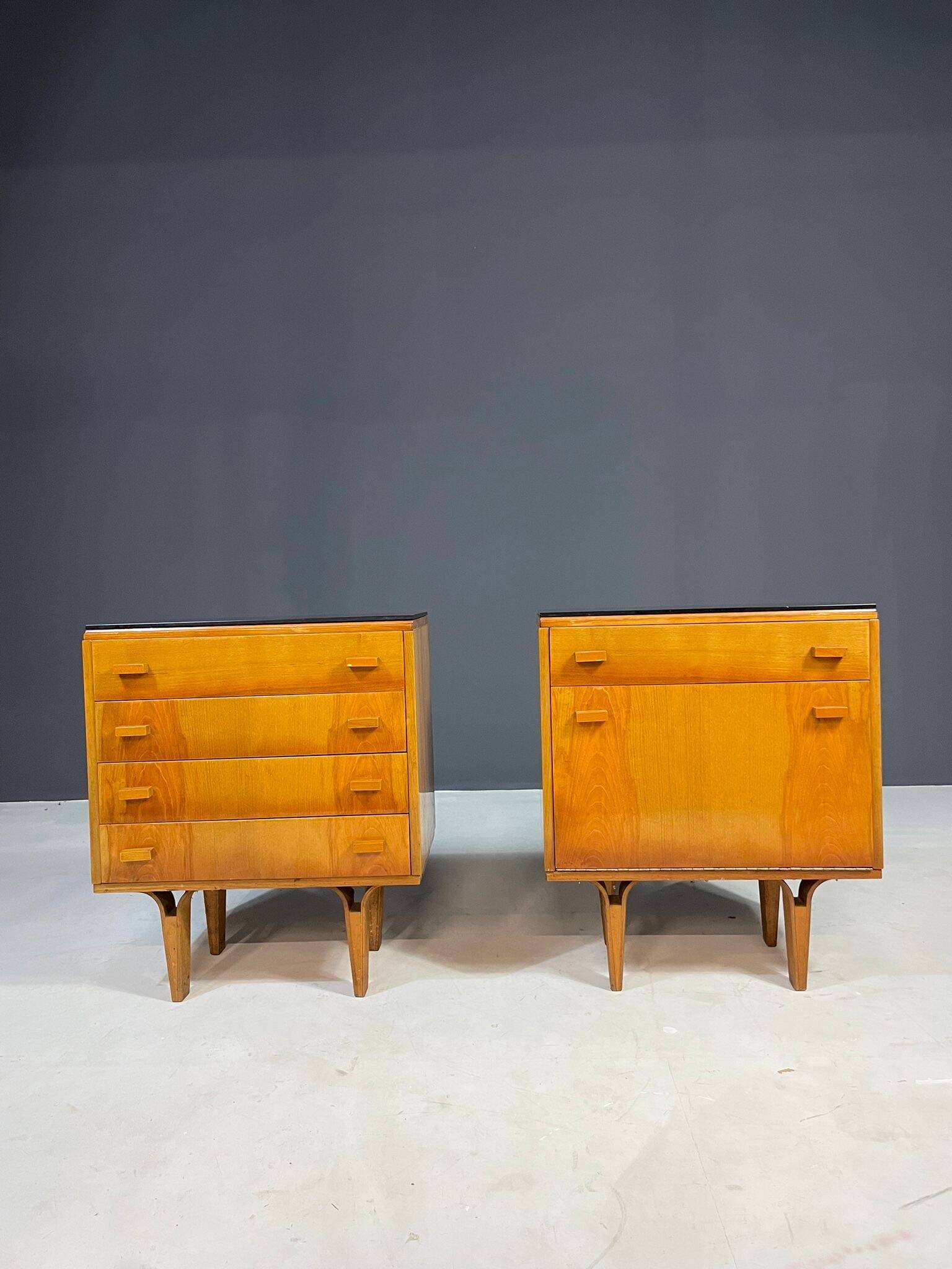 Tables de nuit vintage par Nový Domov, Tchécoslovaquie, 1970 - Set de 2