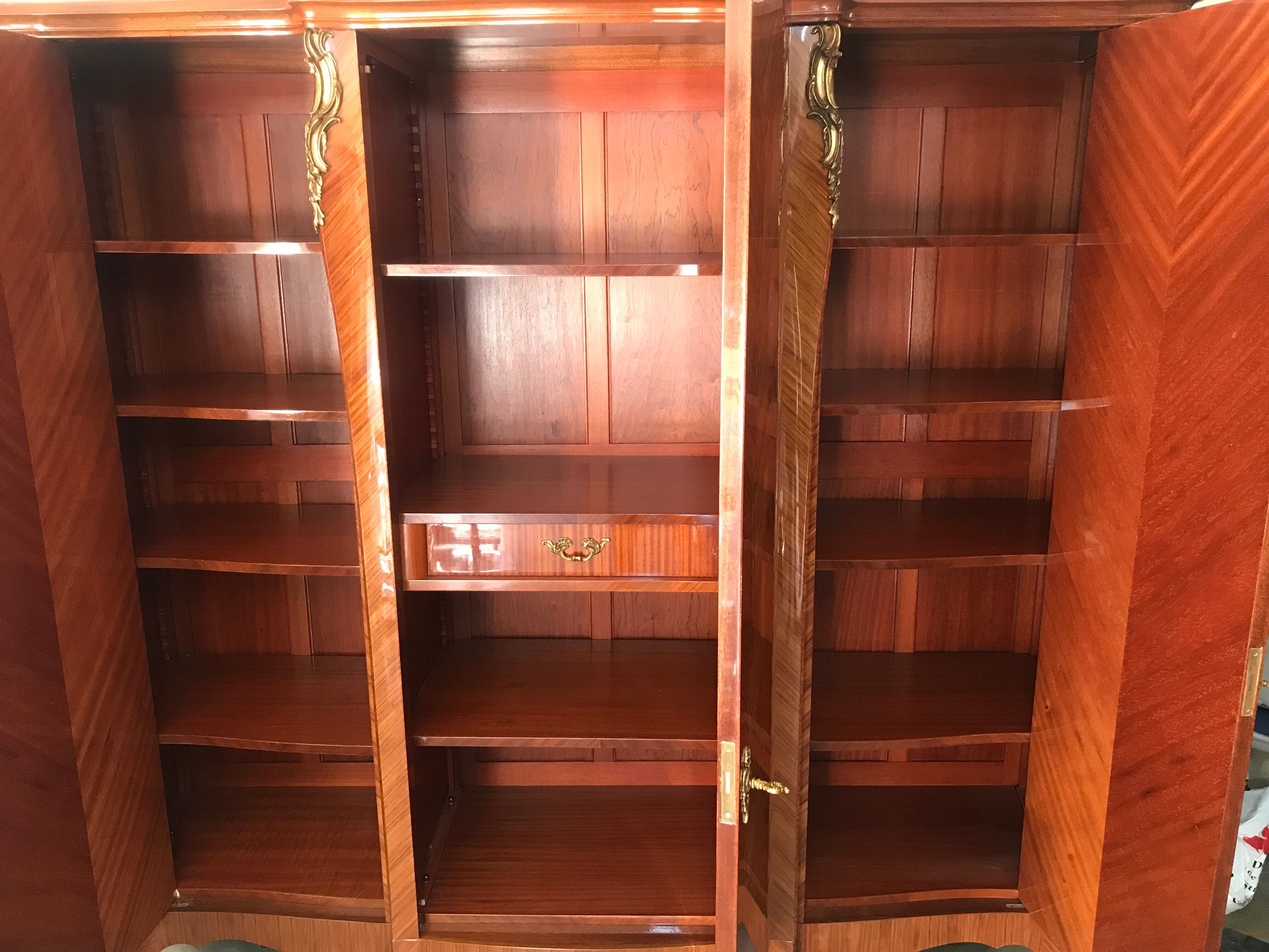 XV style rosewood cabinet decorated with varnished florets