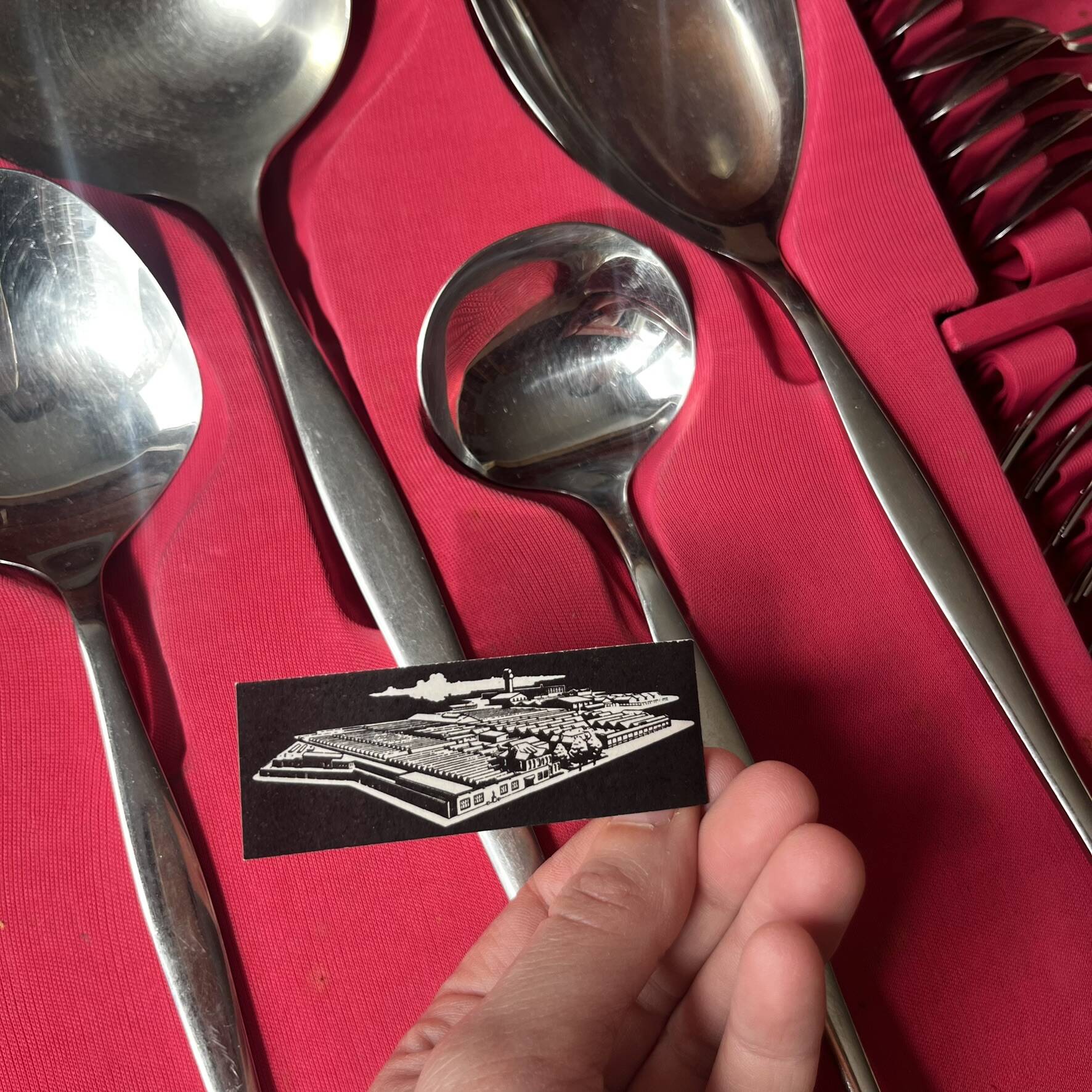 Cutlery set with storage furniture, Gero Zilduro (Netherlands), 100 pieces, stainless steel