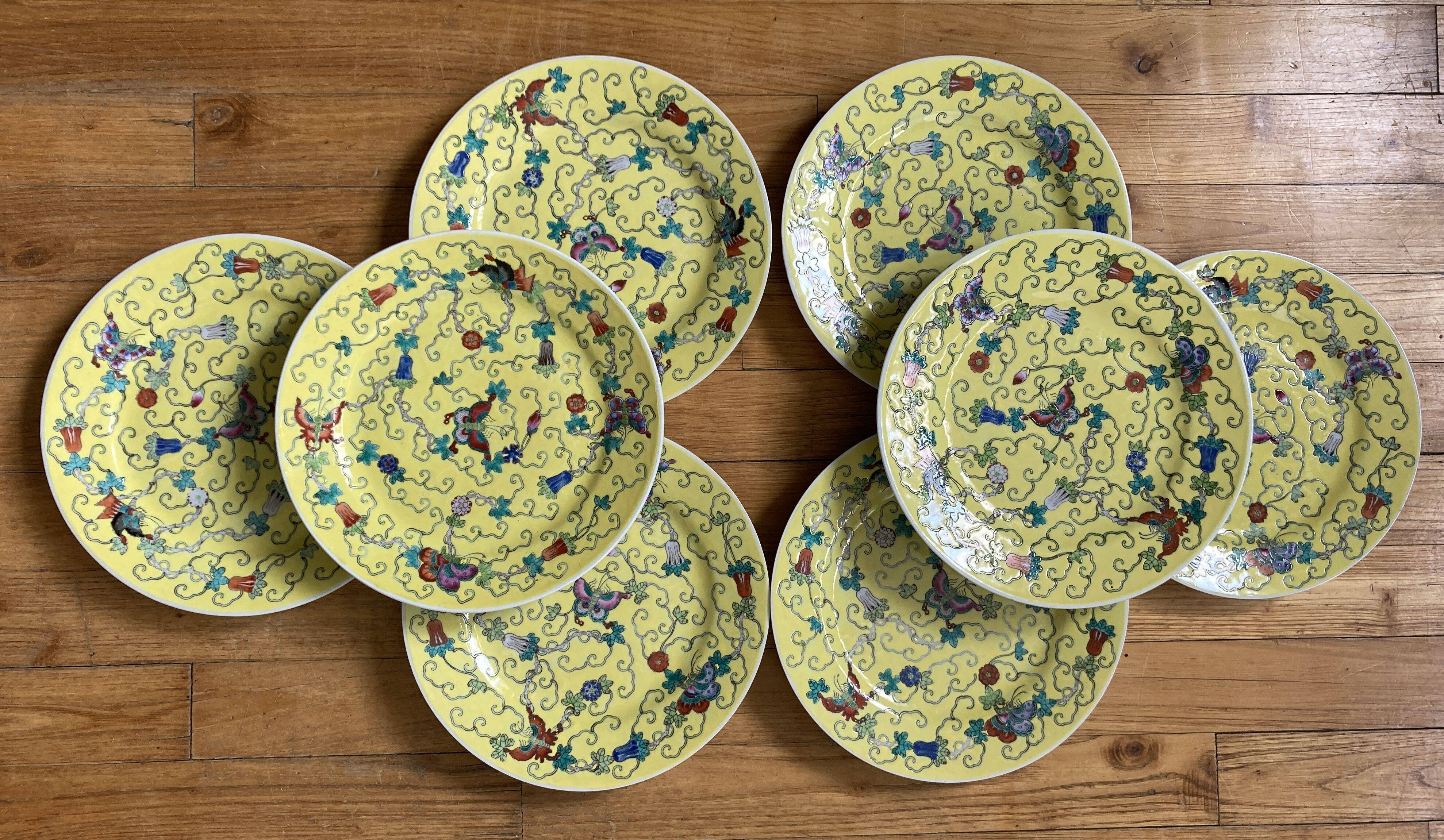 8 polychrome Chinese porcelain plates - Very good condition - 1950s