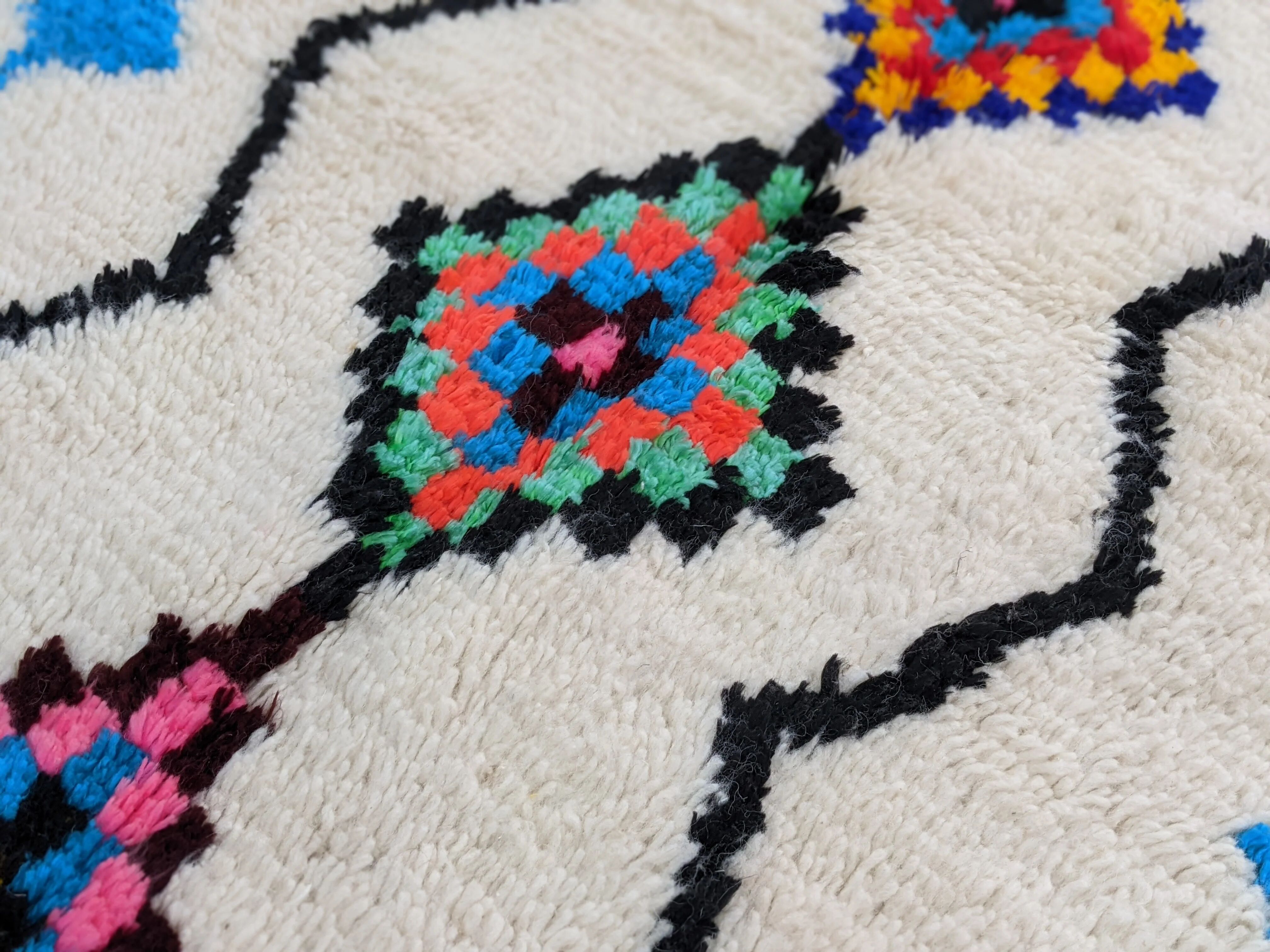 Handmade Azilal rug, 255 x 144 cm, AZD-403