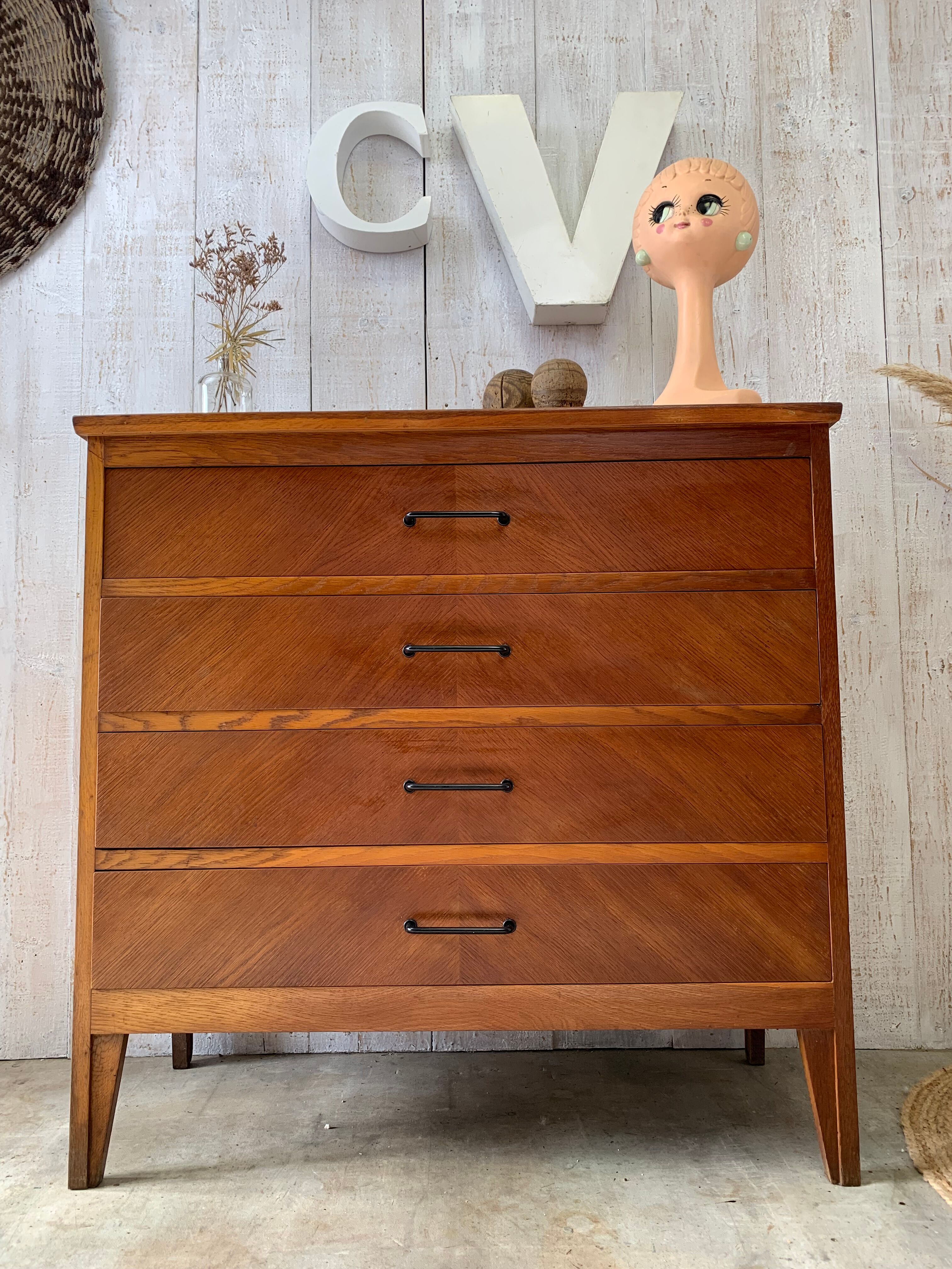 Vintage chest of drawers