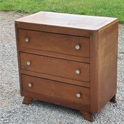 Commode vintage en chêne pieds compas 3 tiroirs des années 50