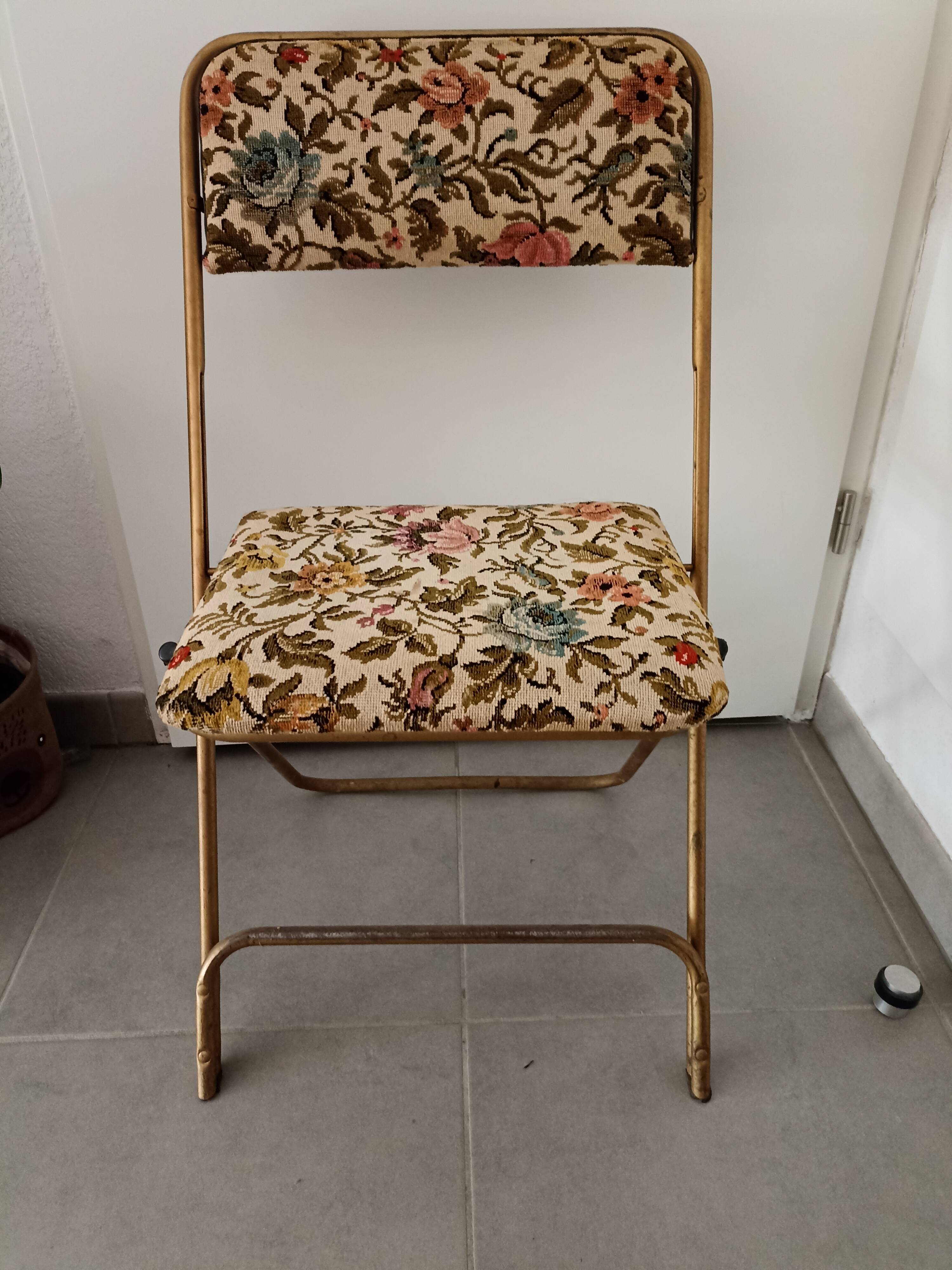 Vintage Lafuma folding chair in metal and floral pattern fabric
