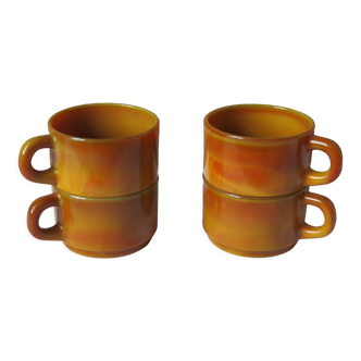 4 tasses à expresso de chez Arcopal en opaline marron en très bon état