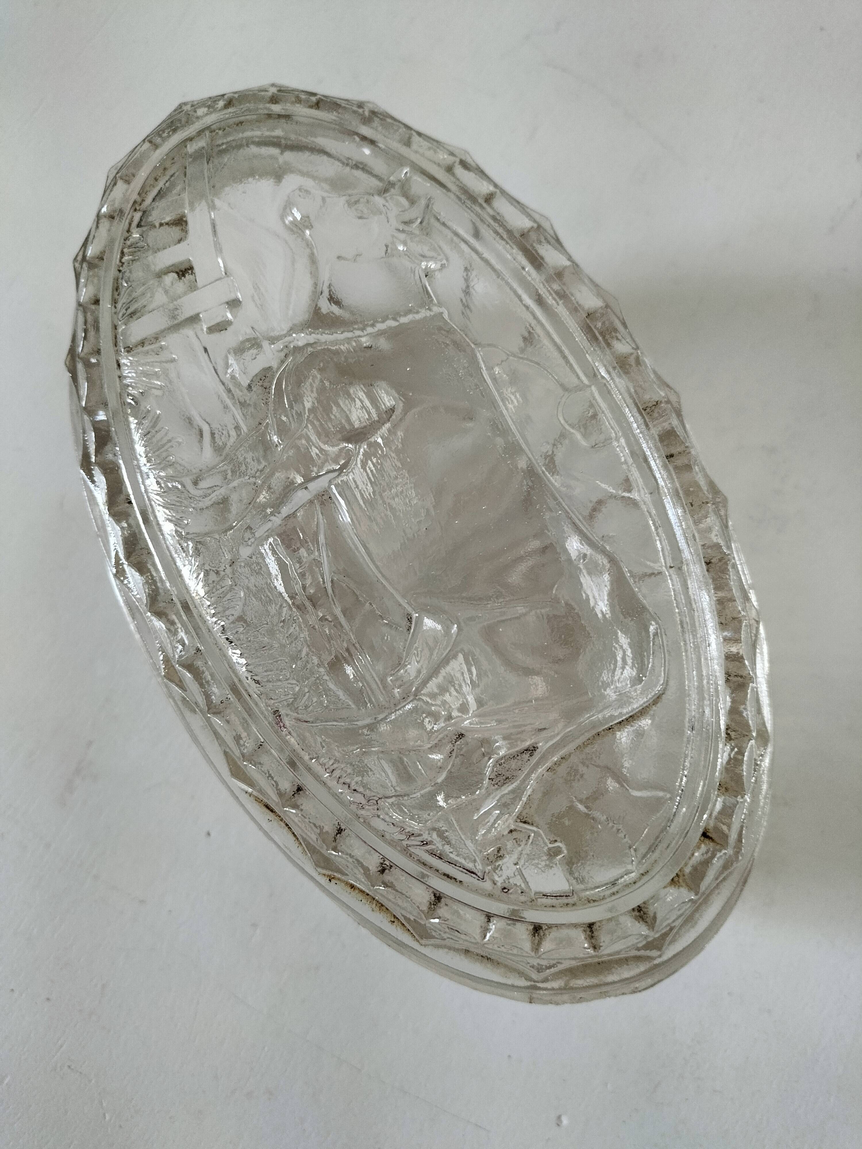 Beurrier vintage en verre pressé décor vache