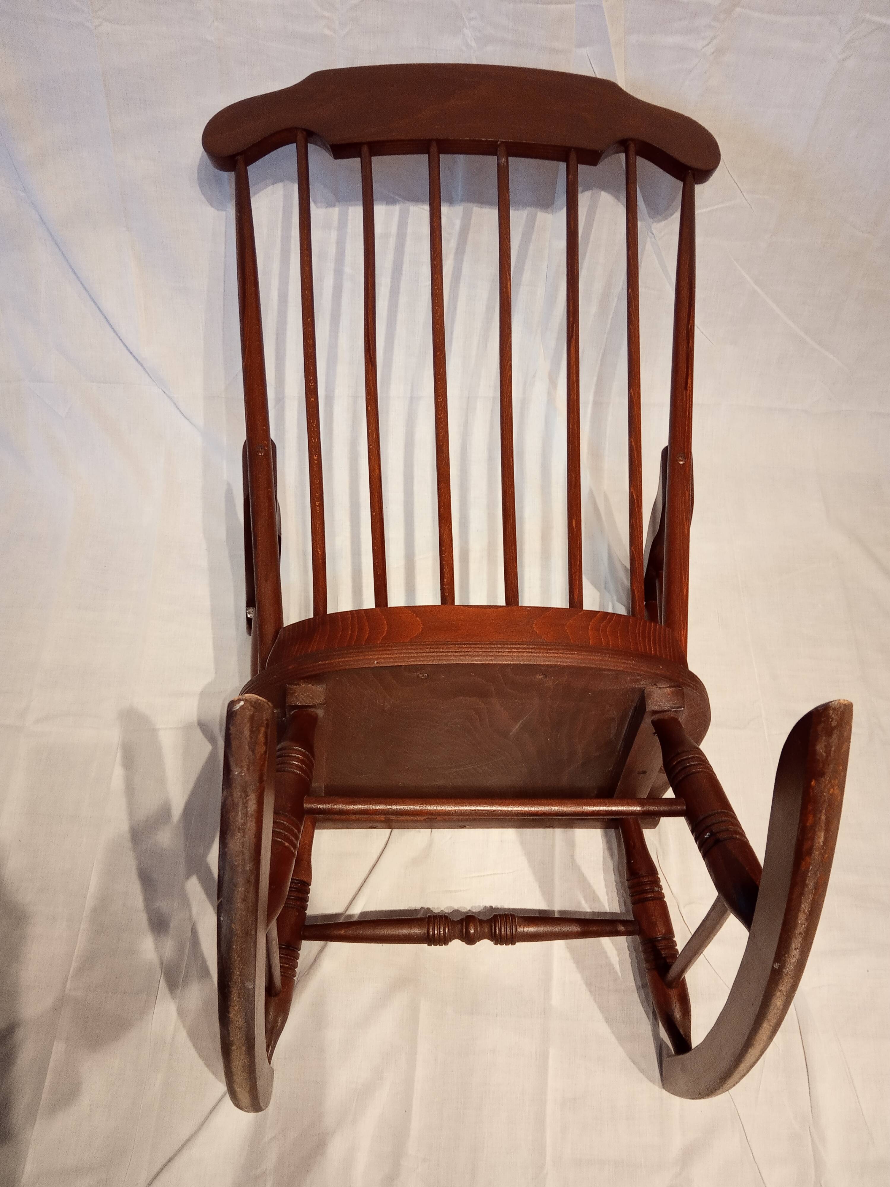 Rocking chair 50s in solid wood