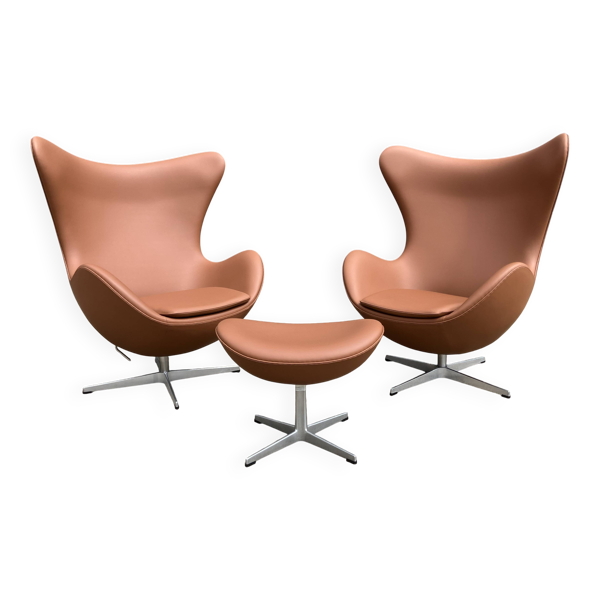 2x Fritz Hansen Egg Chair +1x Ottoman in Cognac leder NIEUW!! — Beyit