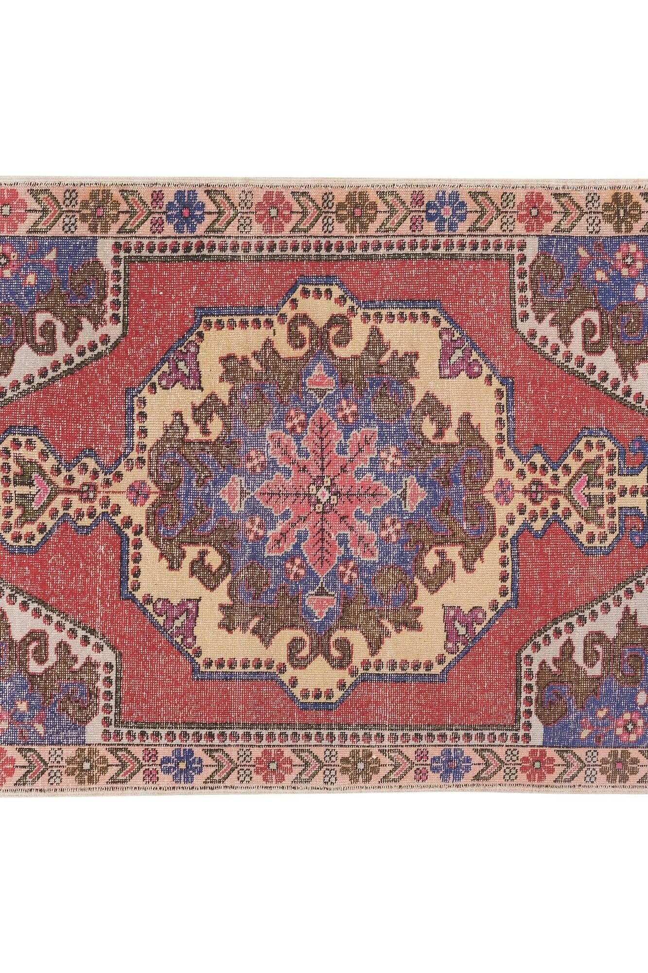 Vintage Turkish handmade rug 137x222 cm