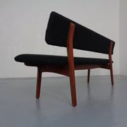 Large teak bench by Aksel Bender Madsen & Ejnar Larsen for Næstved Møbler, Denmark, 1950s.