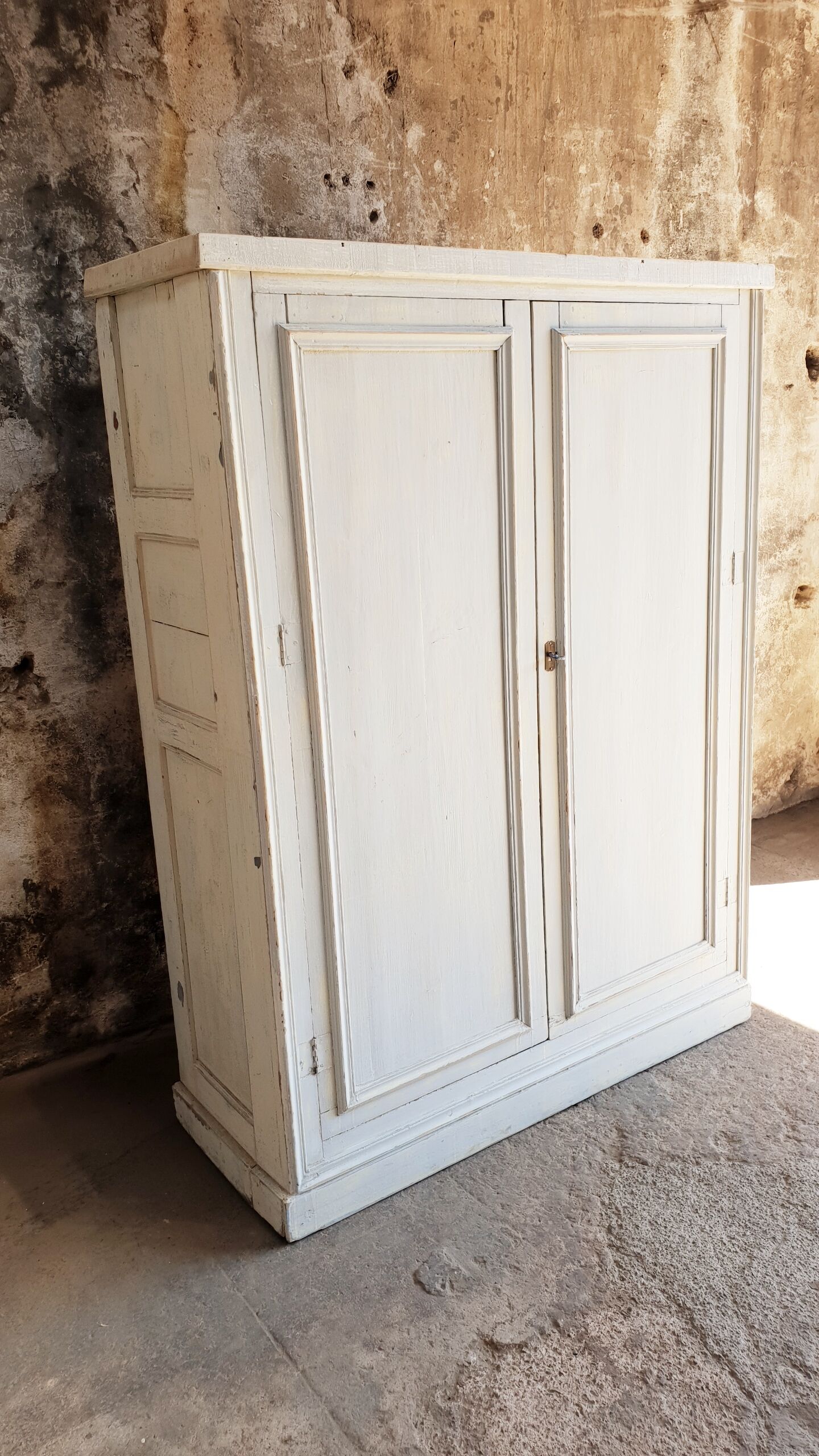 Armoire ancienne