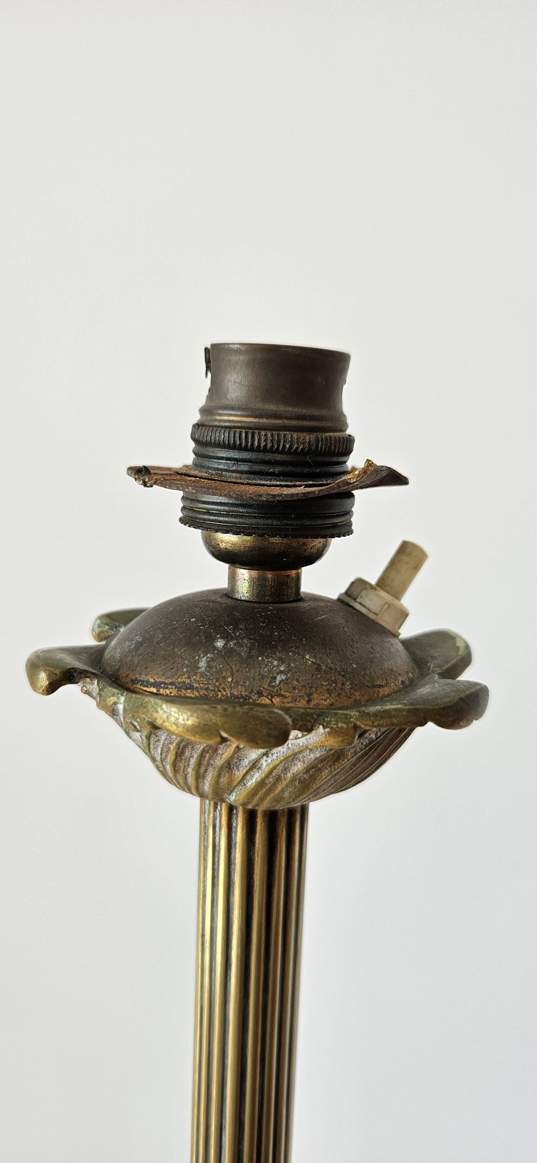Tripod floor lamp base