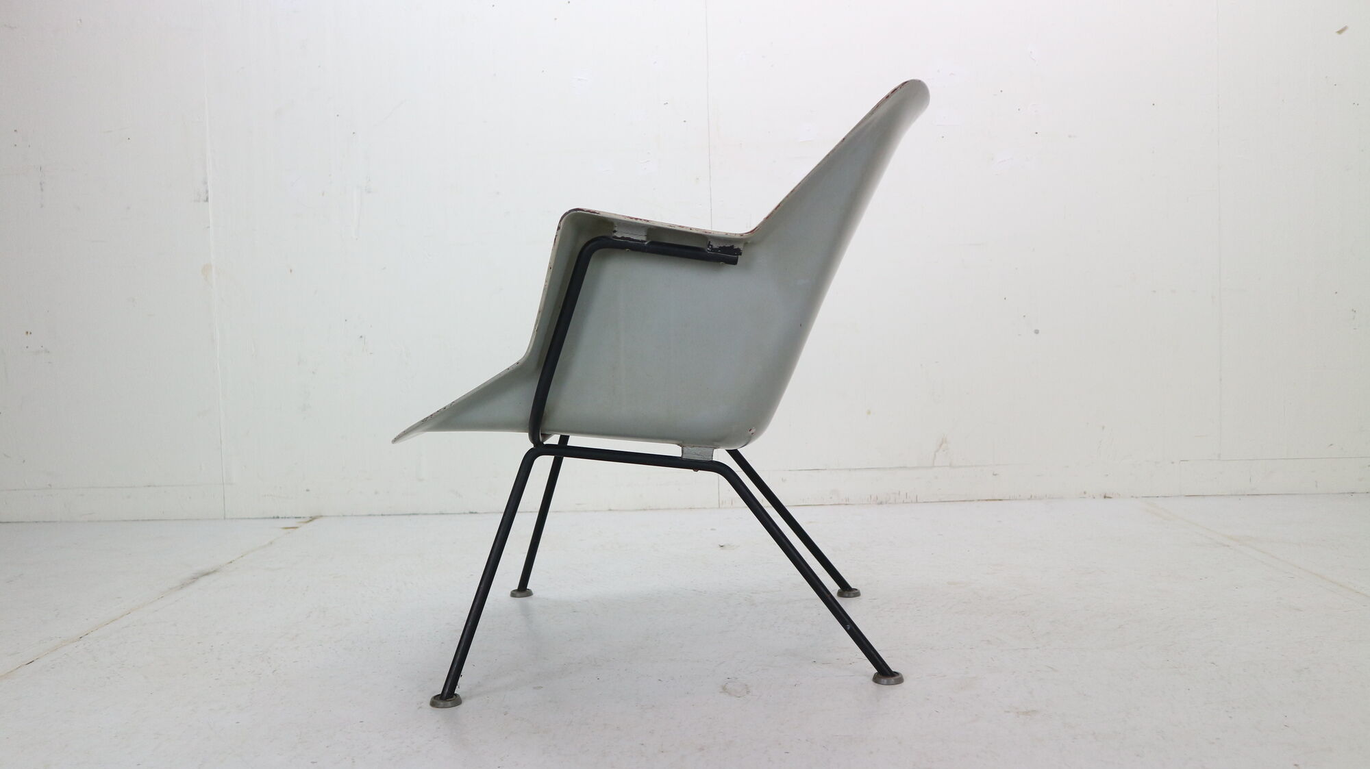 416 fiberglass shell armhair by Wim Rietveld & Andre Cordemeyer for Gispen, 1950