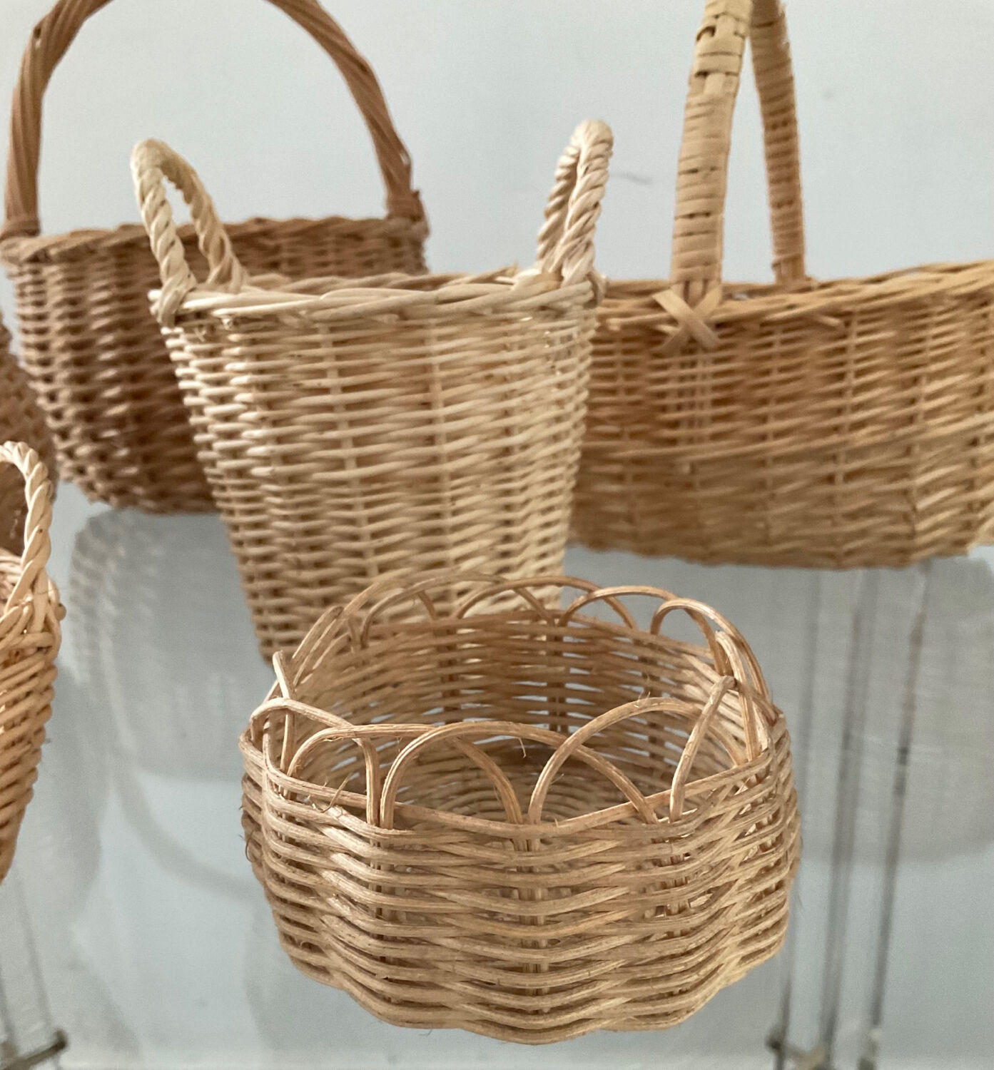 Series of 6 vintage wicker baskets