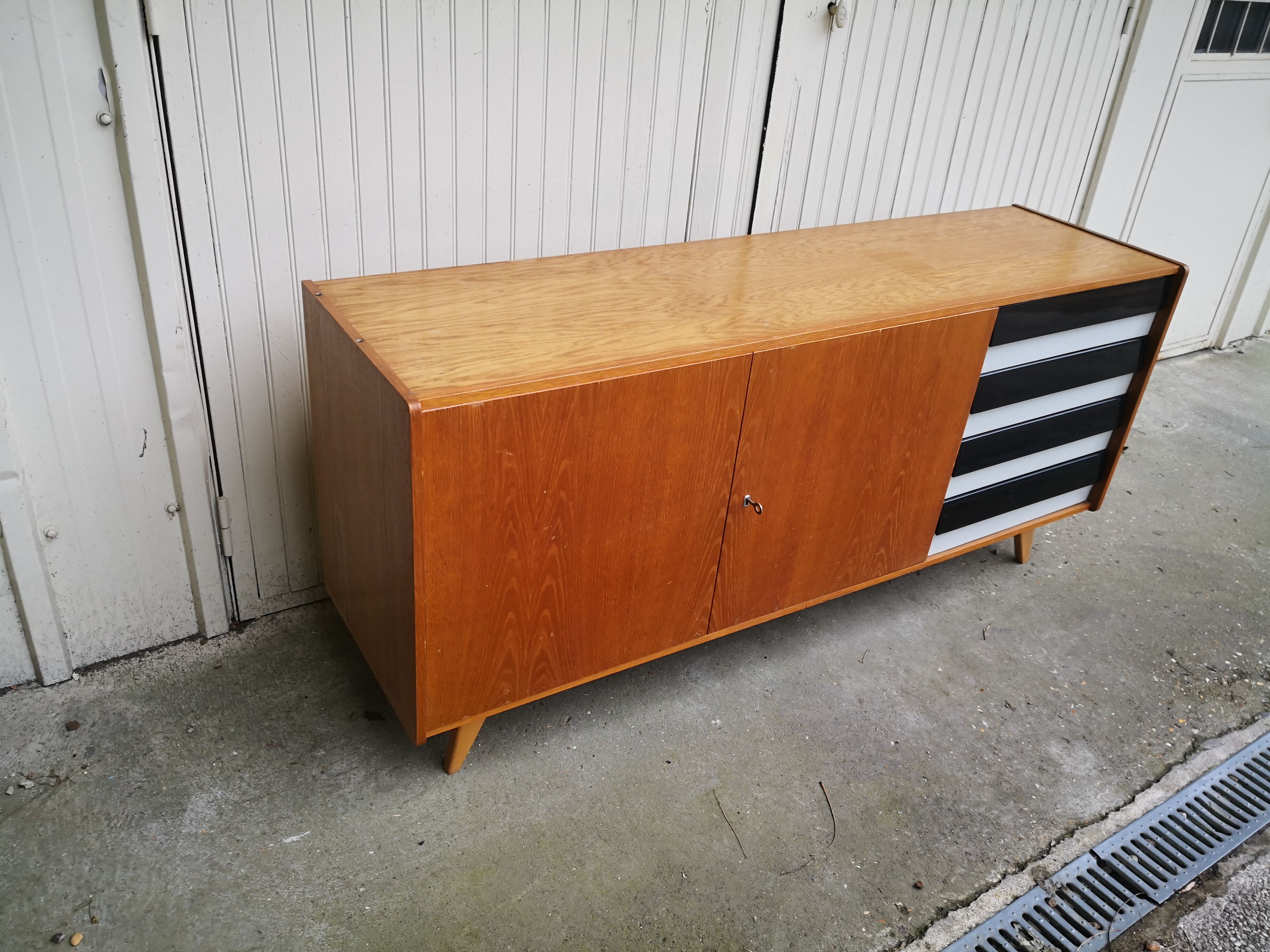 Enfilade vintage style scandinave Jiroutek Tchèque  1960
