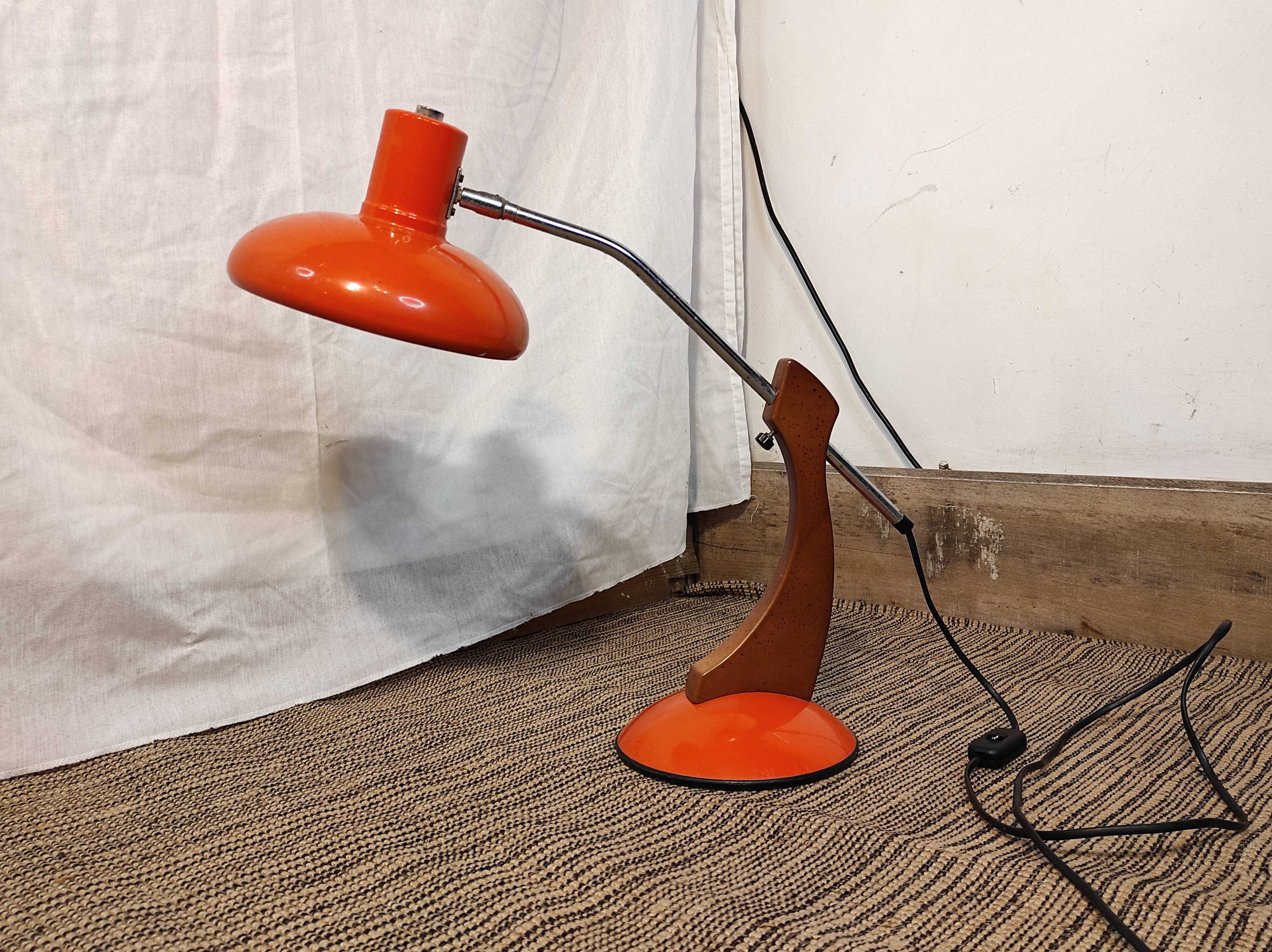 Desk lamp design 1970