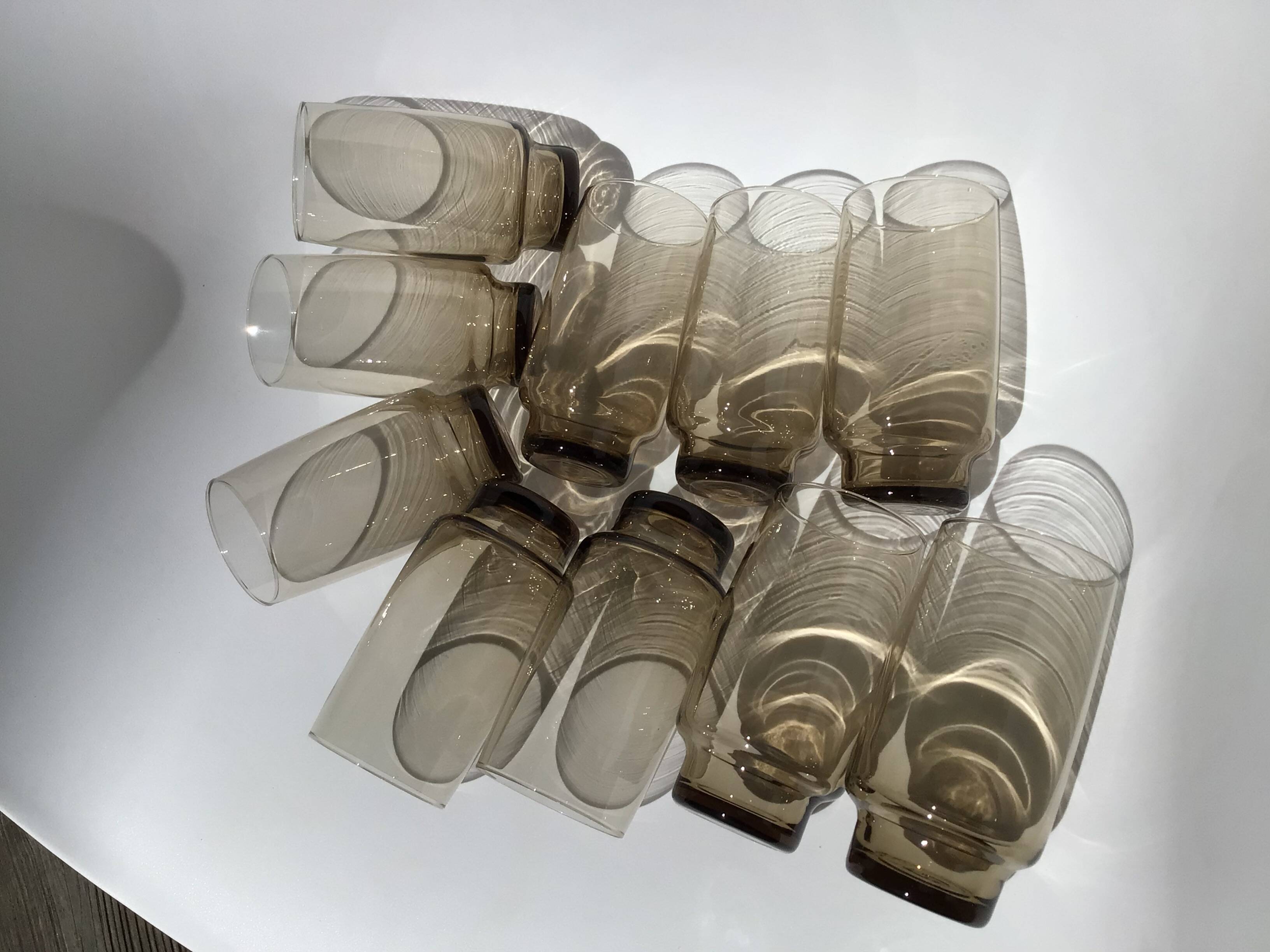 10 Verres à eau fumés brun 70´s