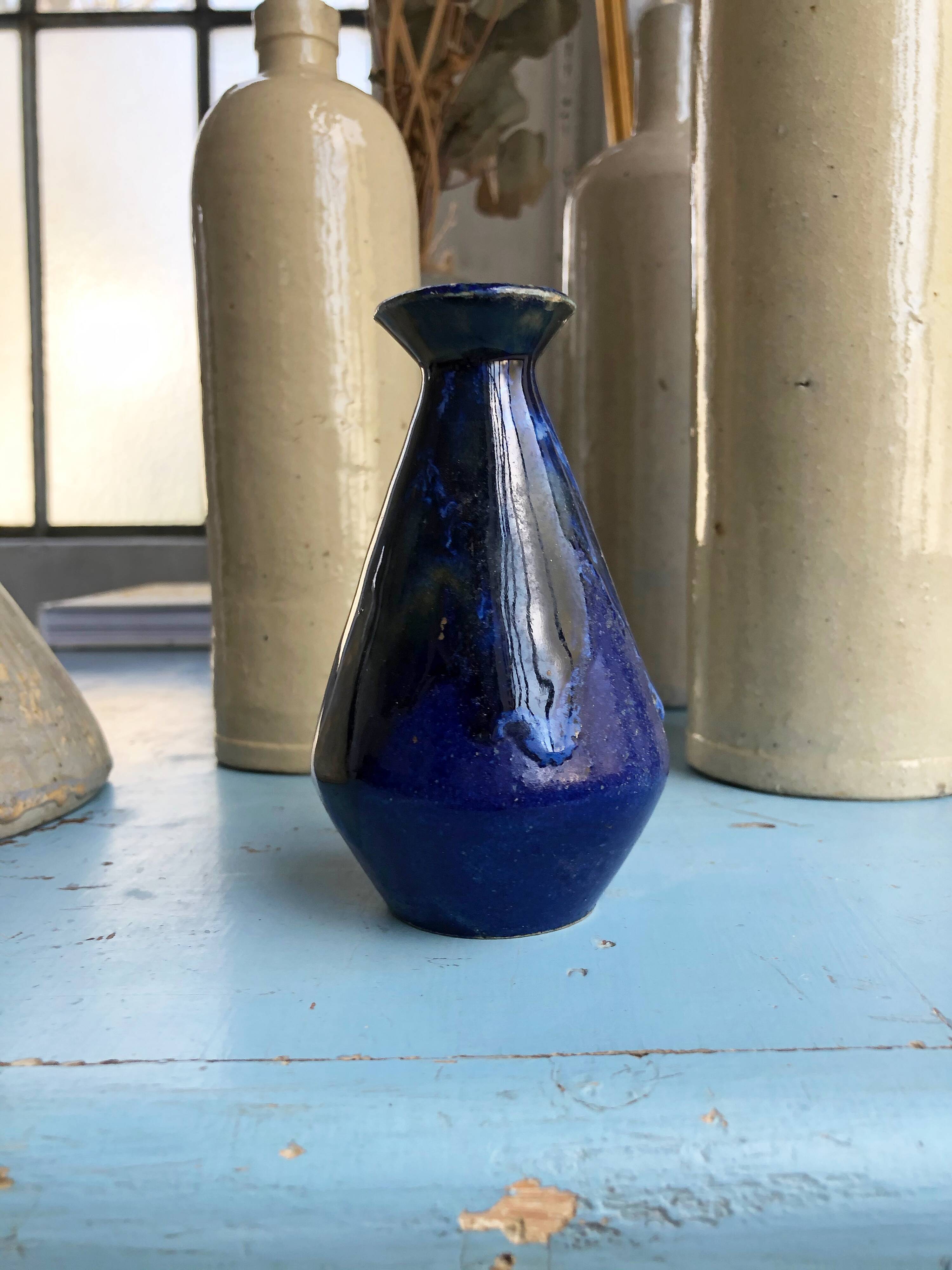 Blue vase XS signed jeb