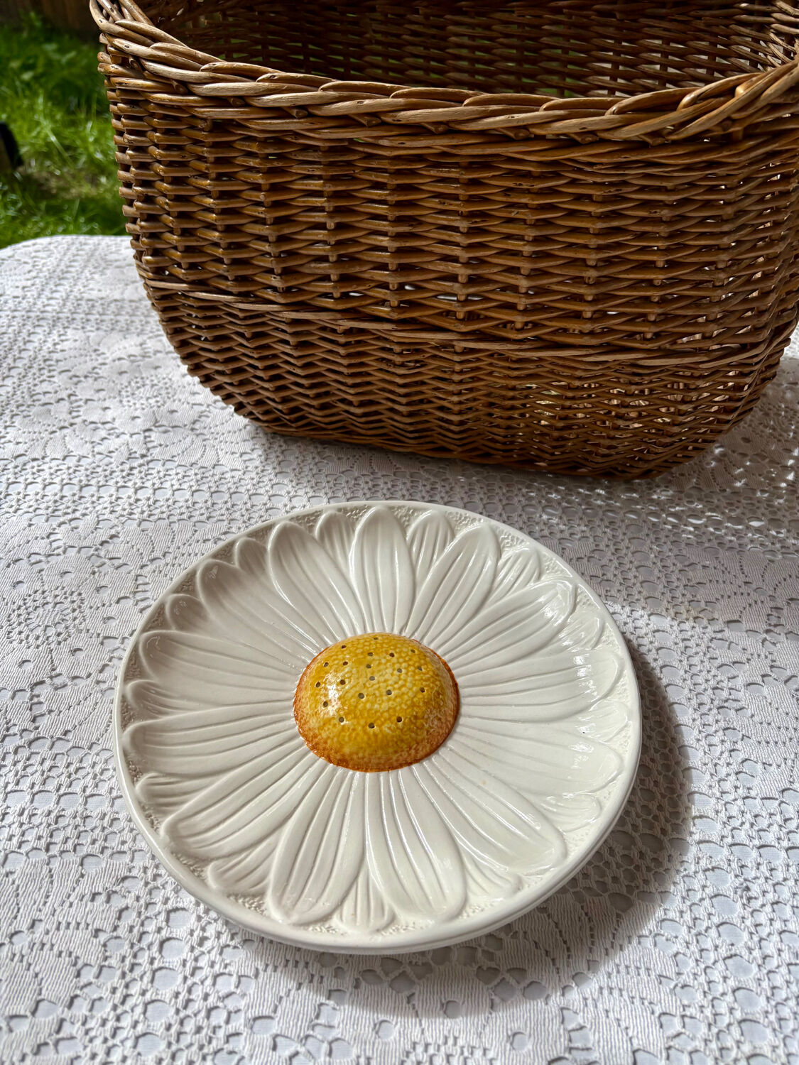 Assiette de présentation apéritif barbotine marguerite