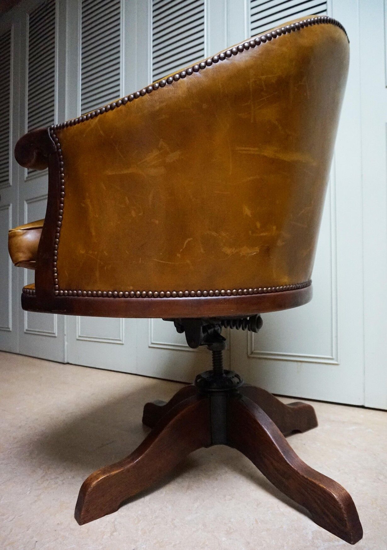 Antique Chesterfield Leather Bankers Swivel & Tilt Office Chair, 1930s