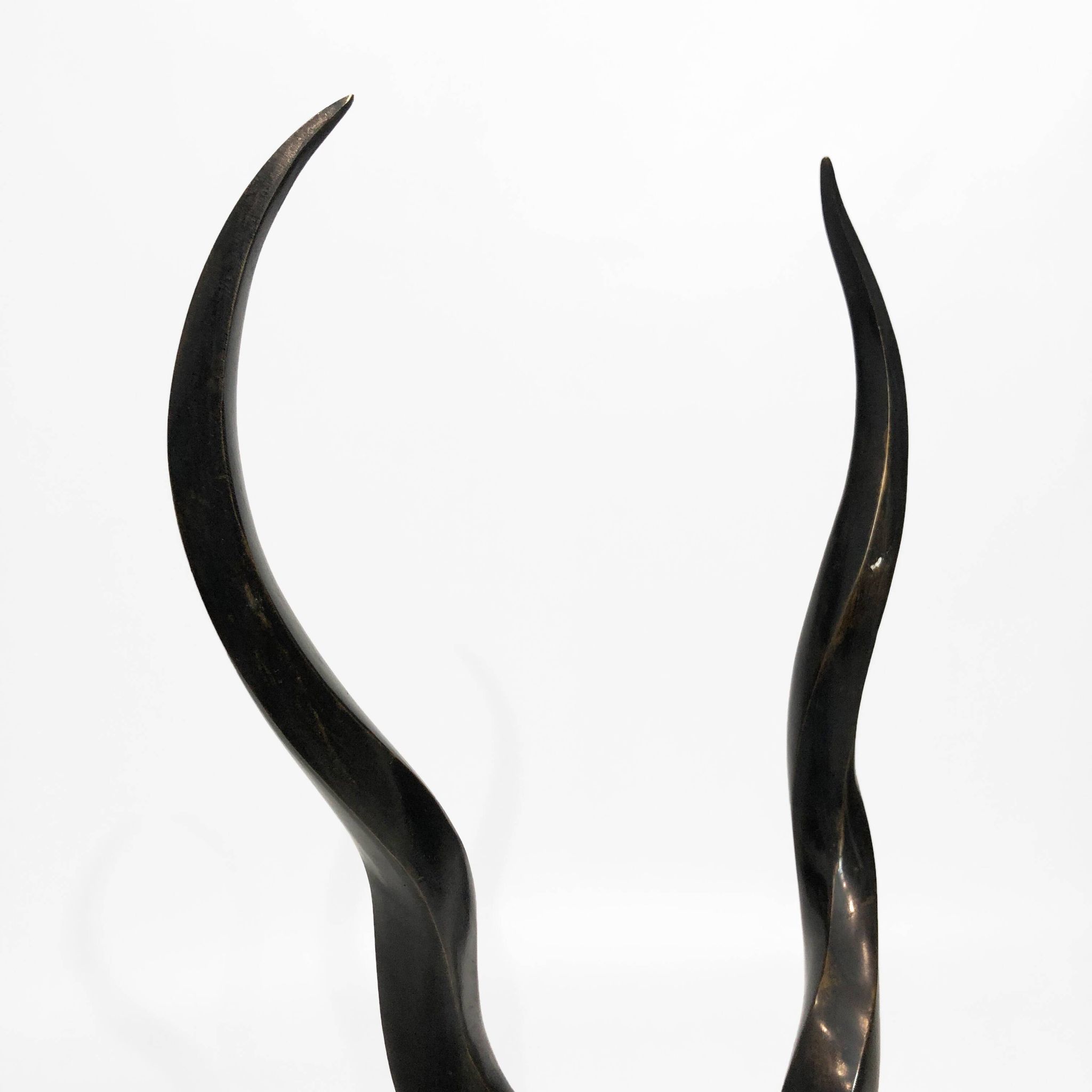Sculpture en laiton et marbre de la tête d'antilope koudou des années 1970