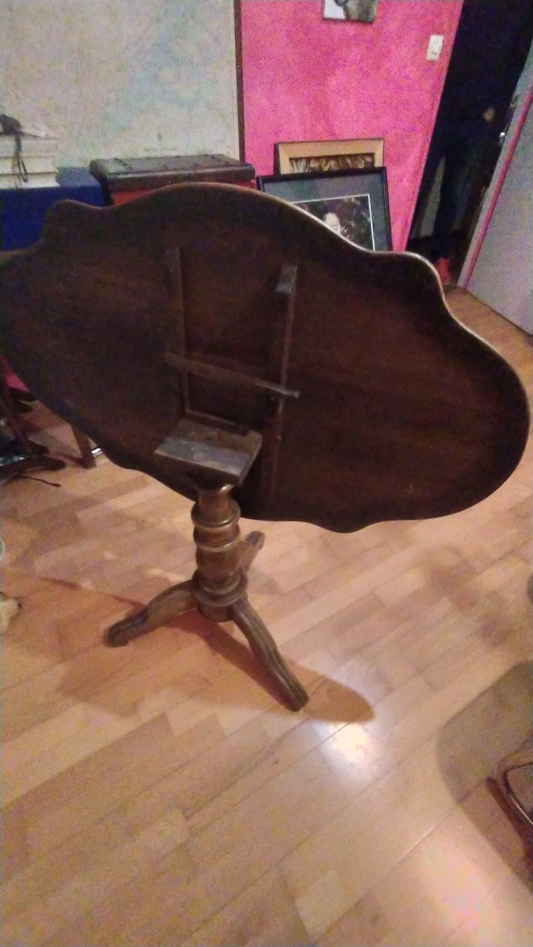 Table dite violon Napoleon III noyer