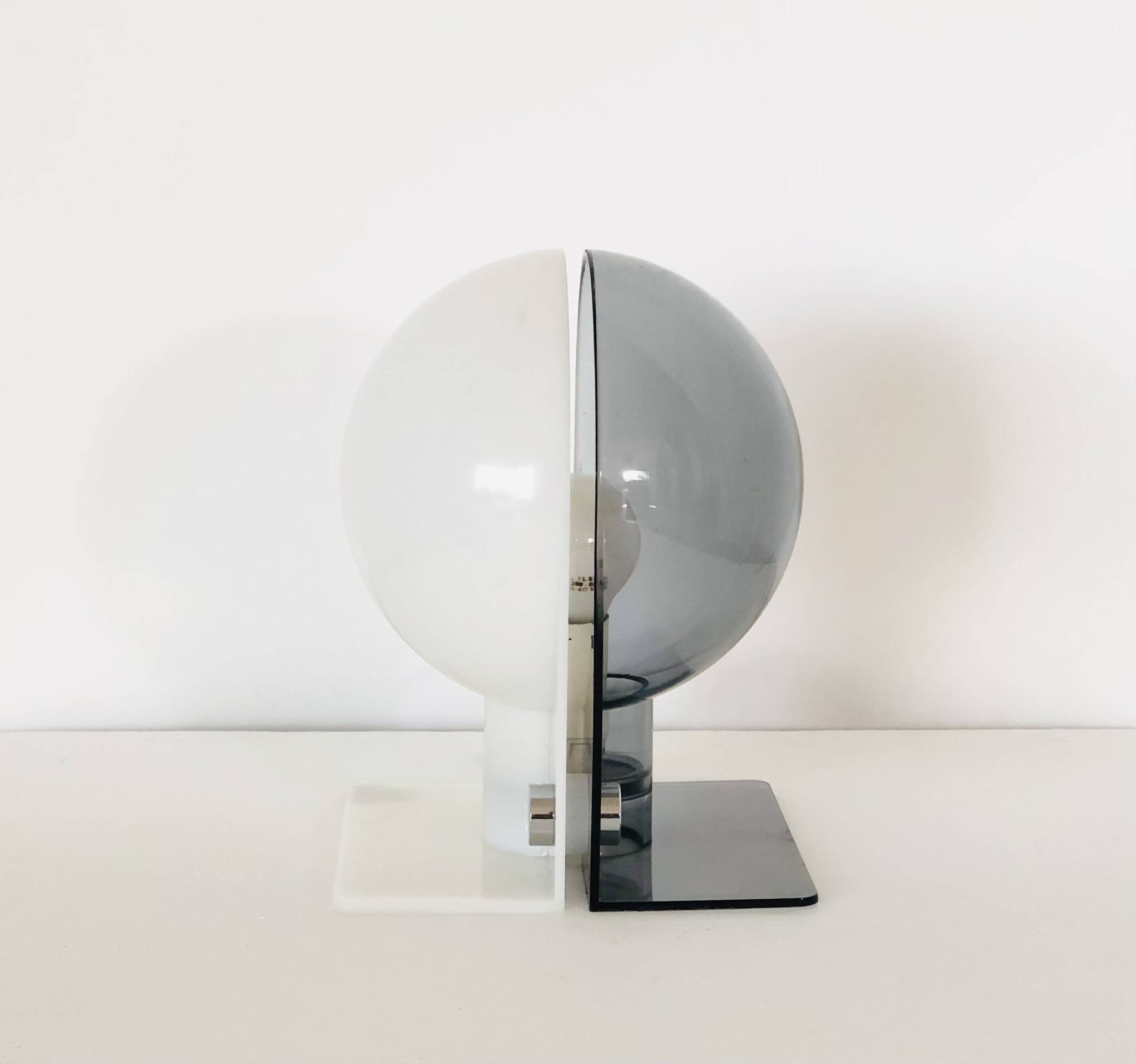 White-gray SIRIO lamp by Brazzoli & Lampa for Guzzini, Italy 1970s