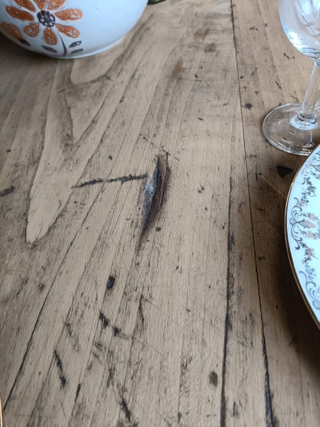 Round farmhouse table