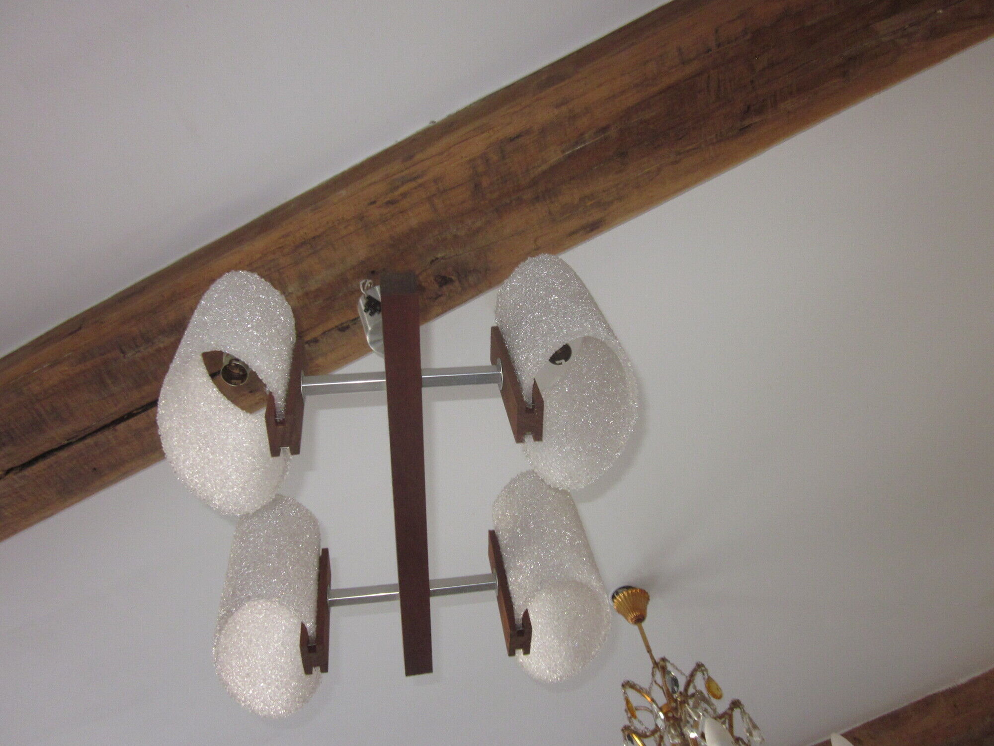 Lustre scandinave en teck