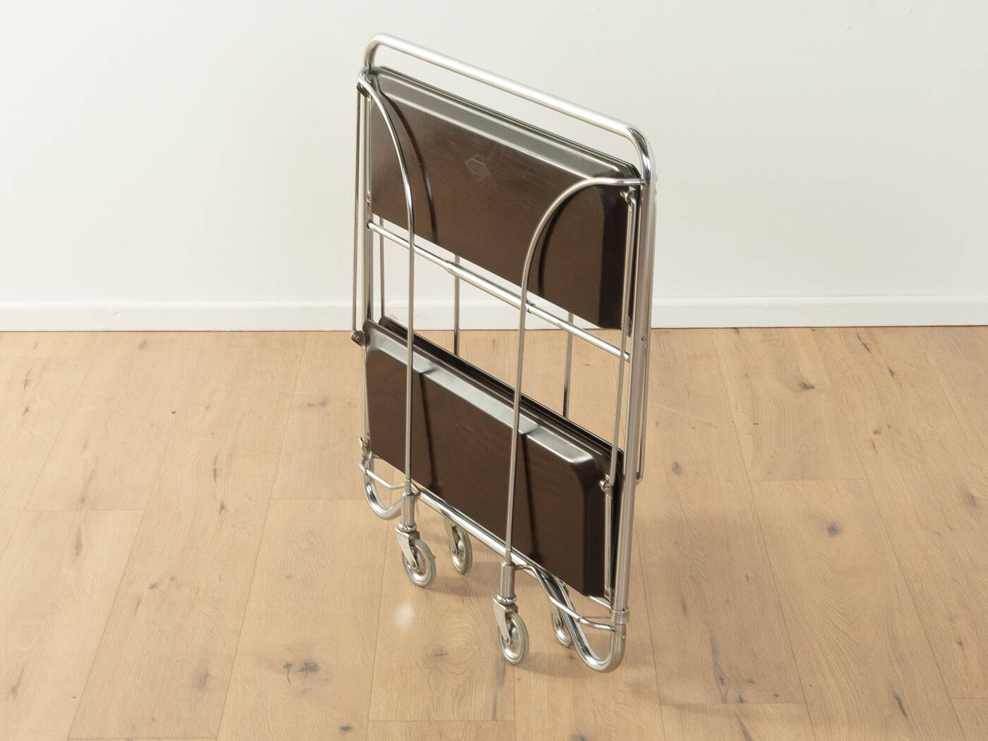 Chariot de service Dinett, Bremshey