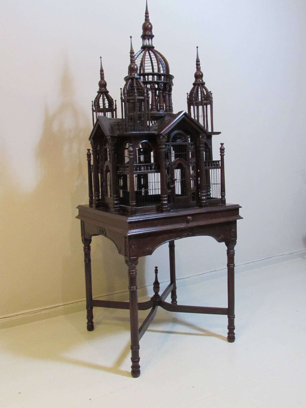 Cage à oiseaux par Maitland Smith