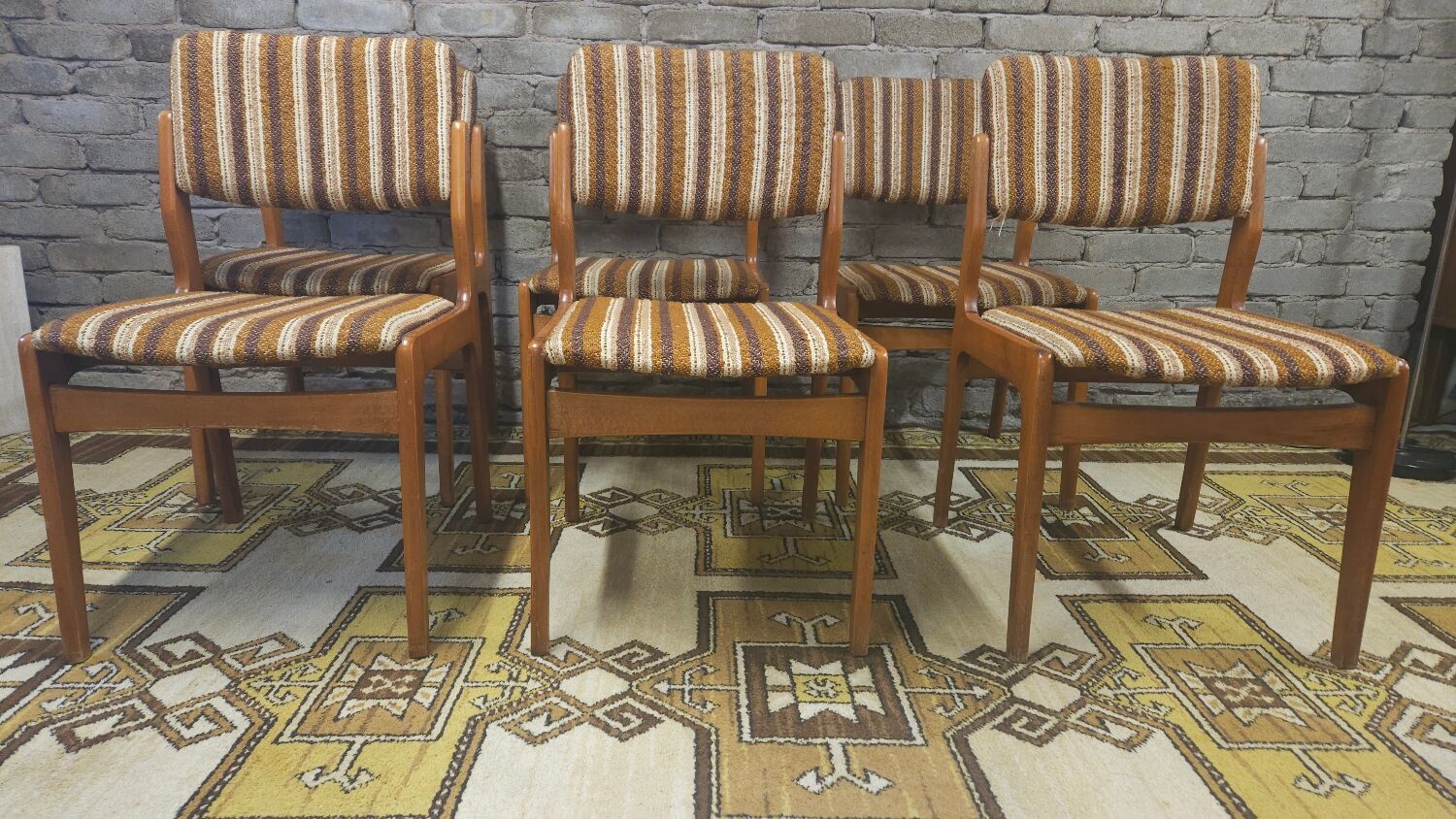 Set of 6 vintage Scandinavian chairs from the 1970s