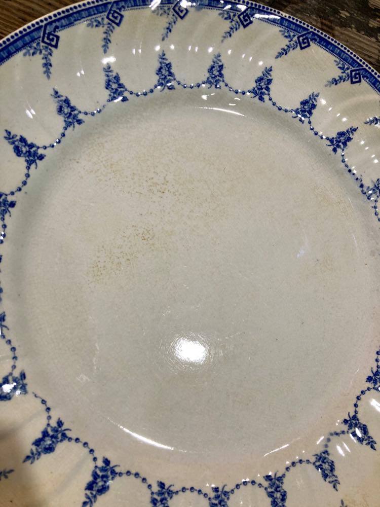 Lot 3 plates Boch La Louvière model Blue Garland