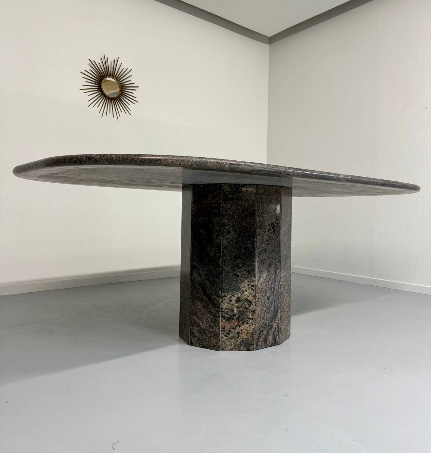 Vintage 80s Italian design marble dining table