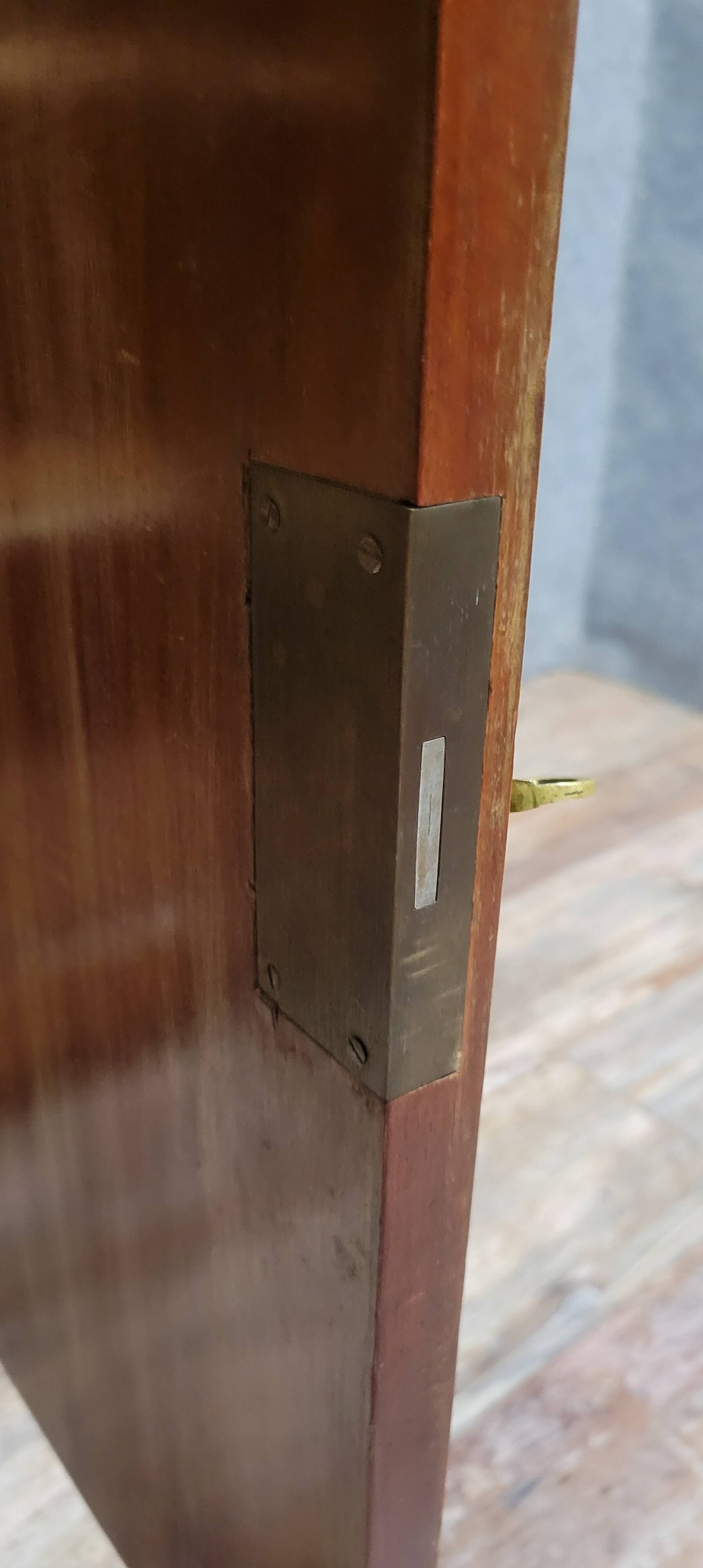 Half-moon buffet in Louis XVI style with burl and marquetry.