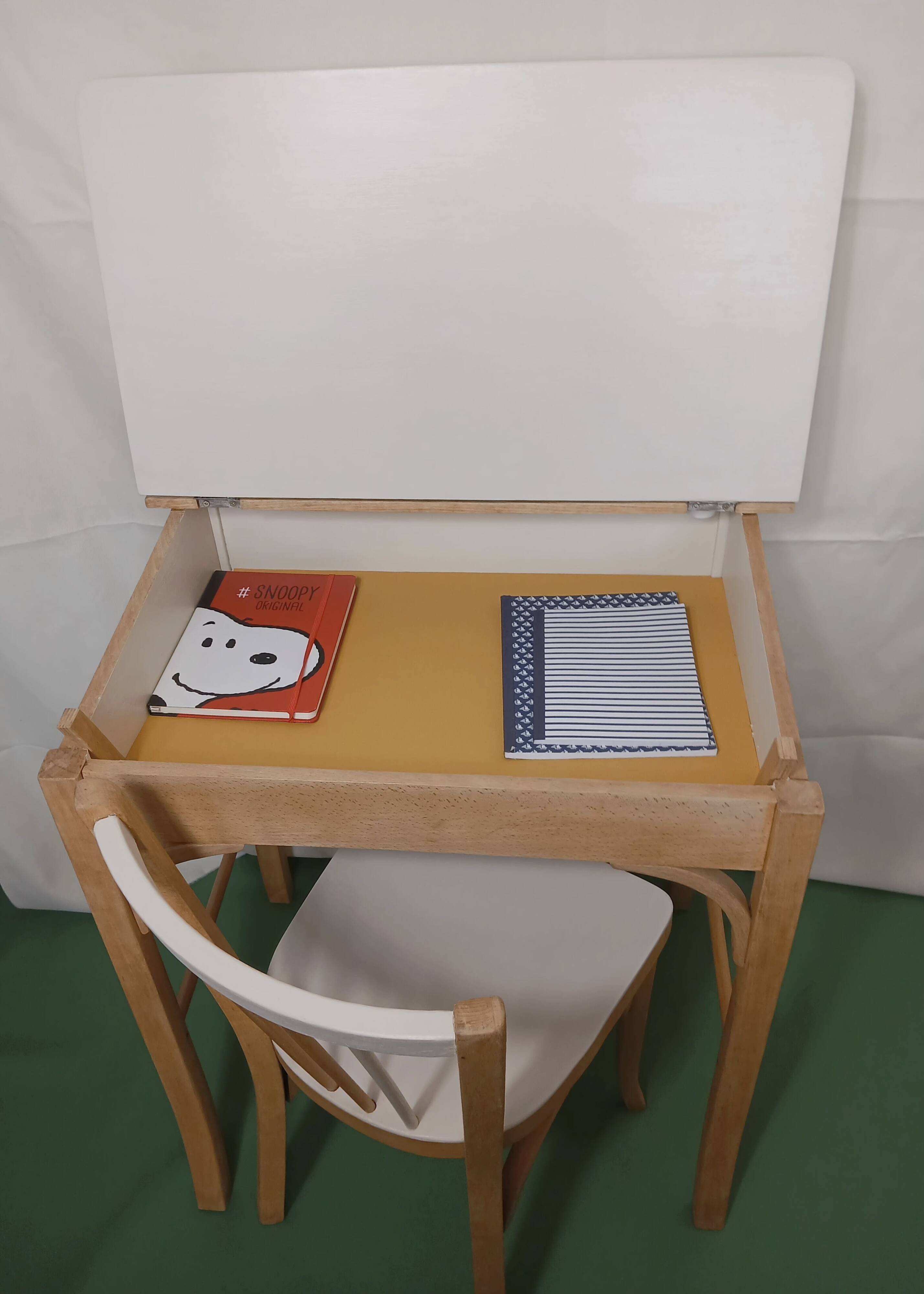 Ensemble bureau et chaise enfant baumann