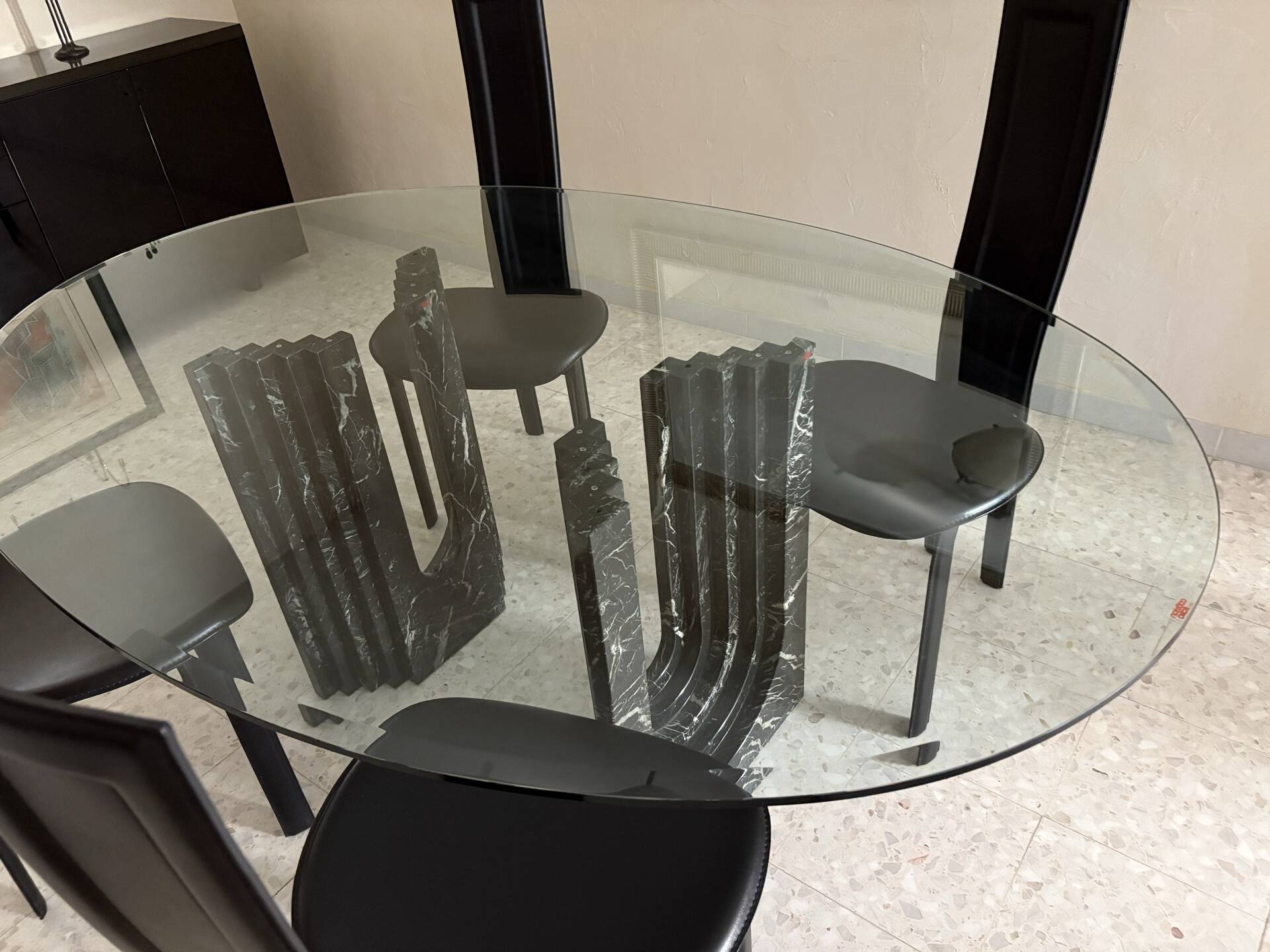 Dining table Cattelan marble with 4 chairs.