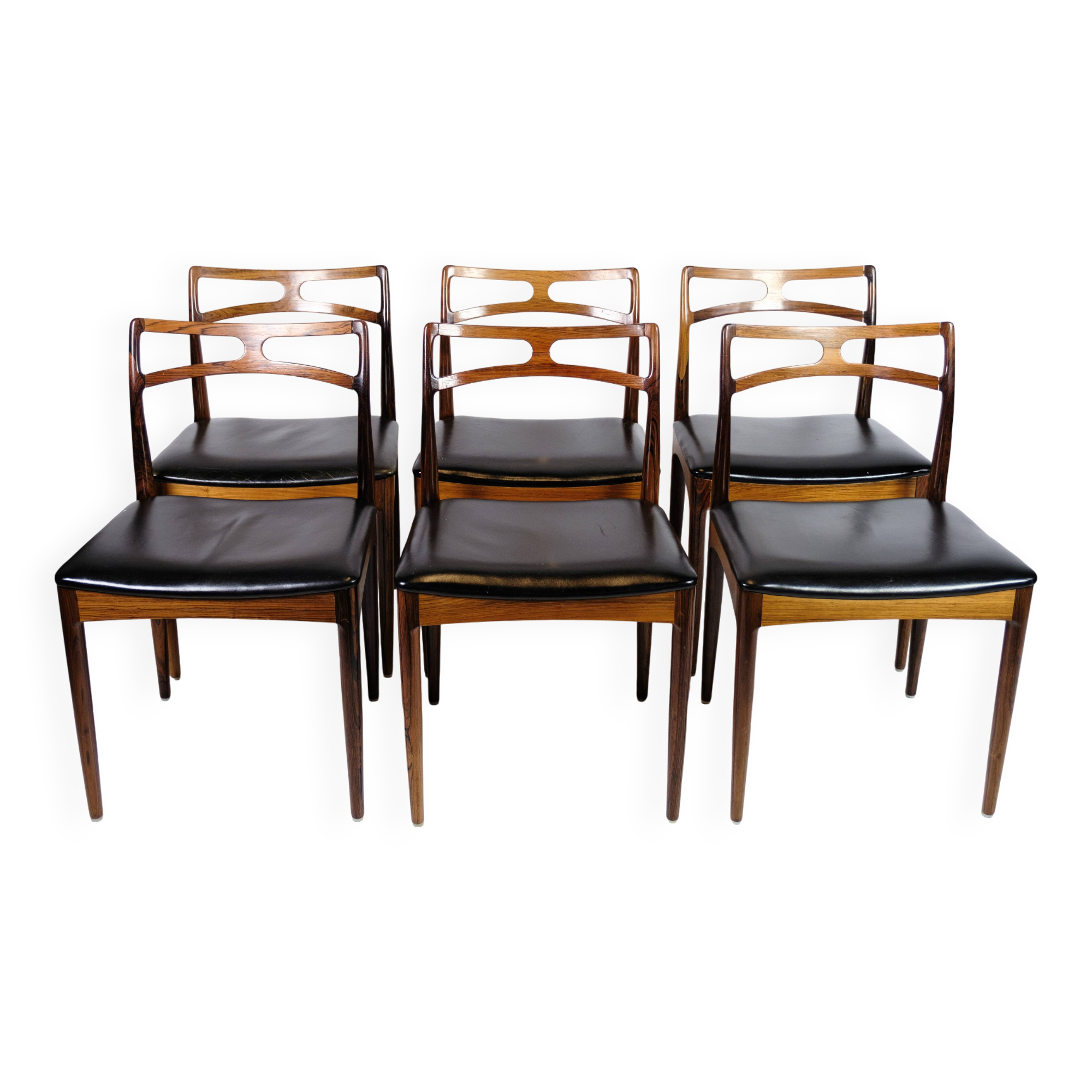 Set of 6 Dining Chairs Model 94 Made In Rosewood With Black Leather Seat By Johannes Andersen