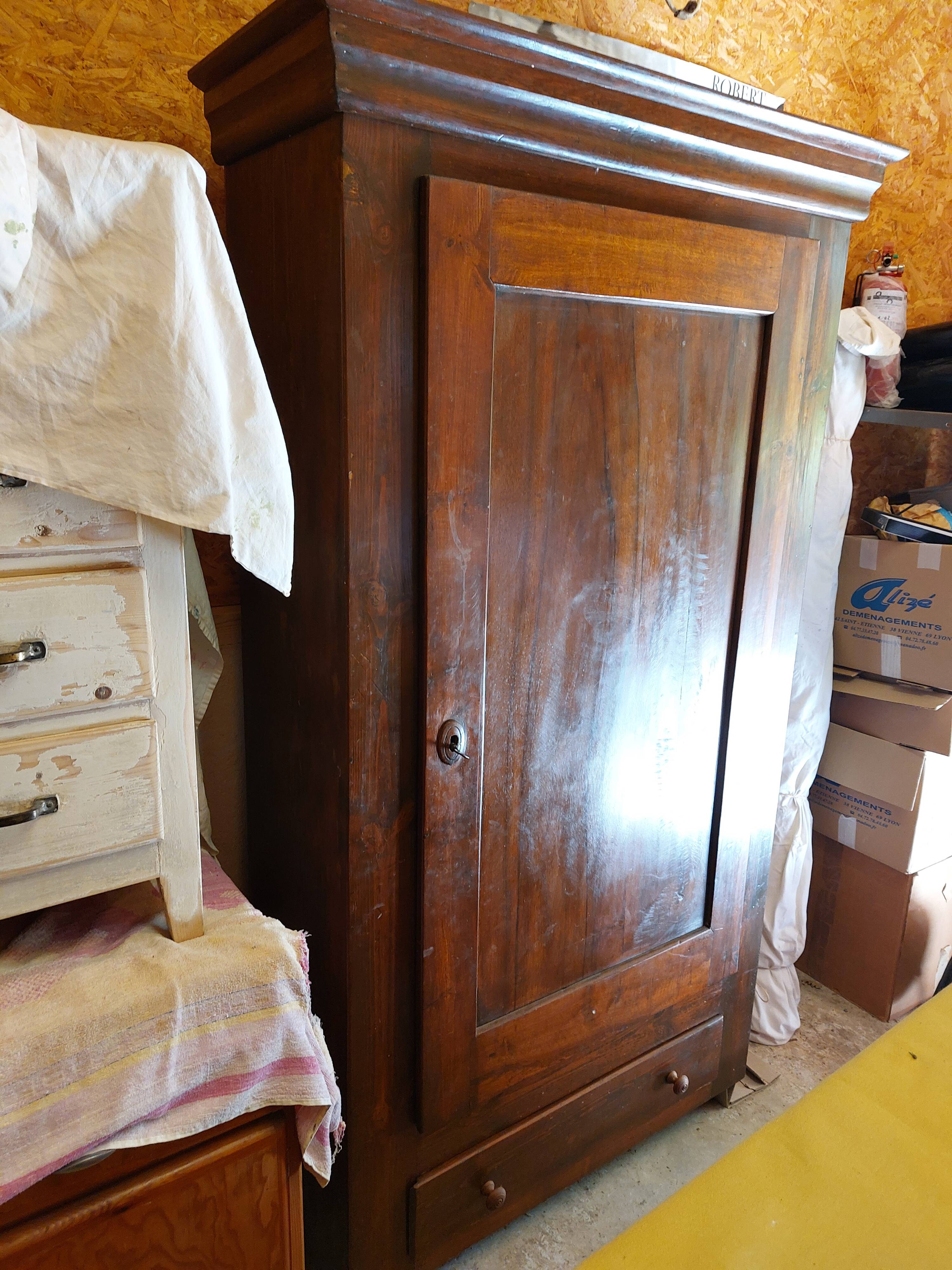 wardrobe, clothes rail